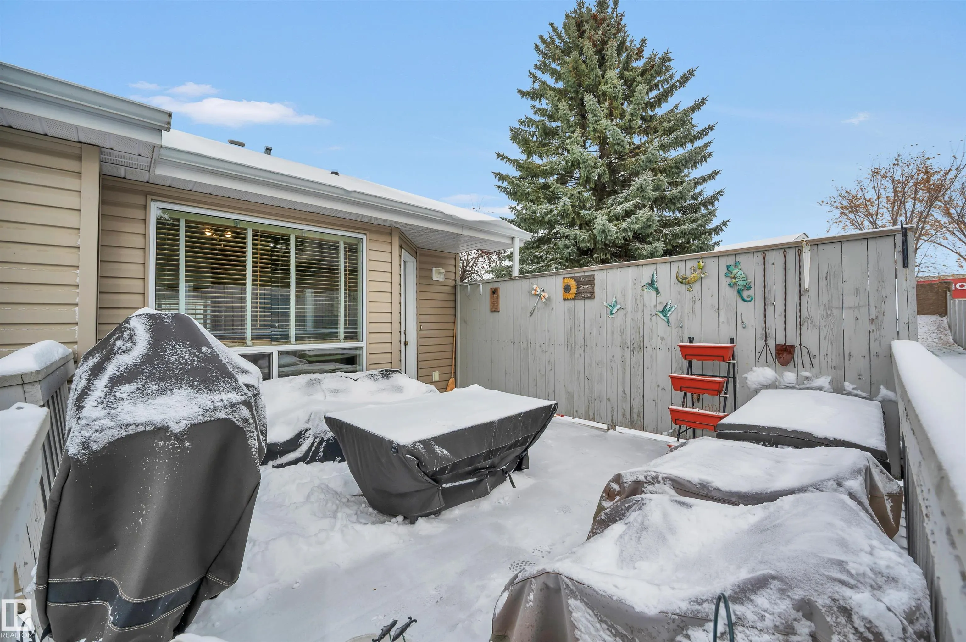 20 DEERBOURNE Drive