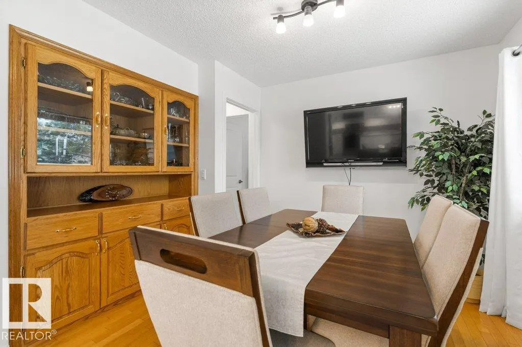 3 POIRIER Avenue