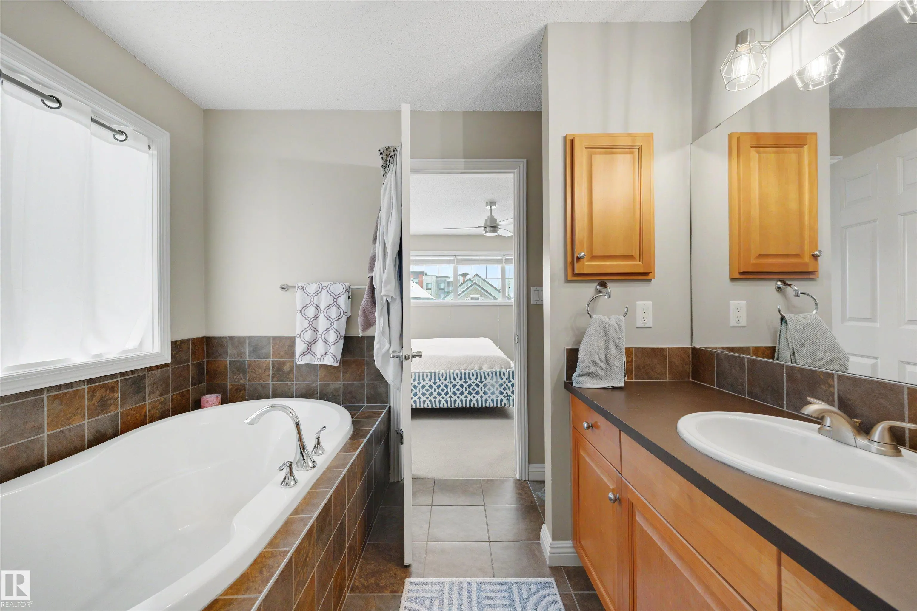 507 ADAMS Way