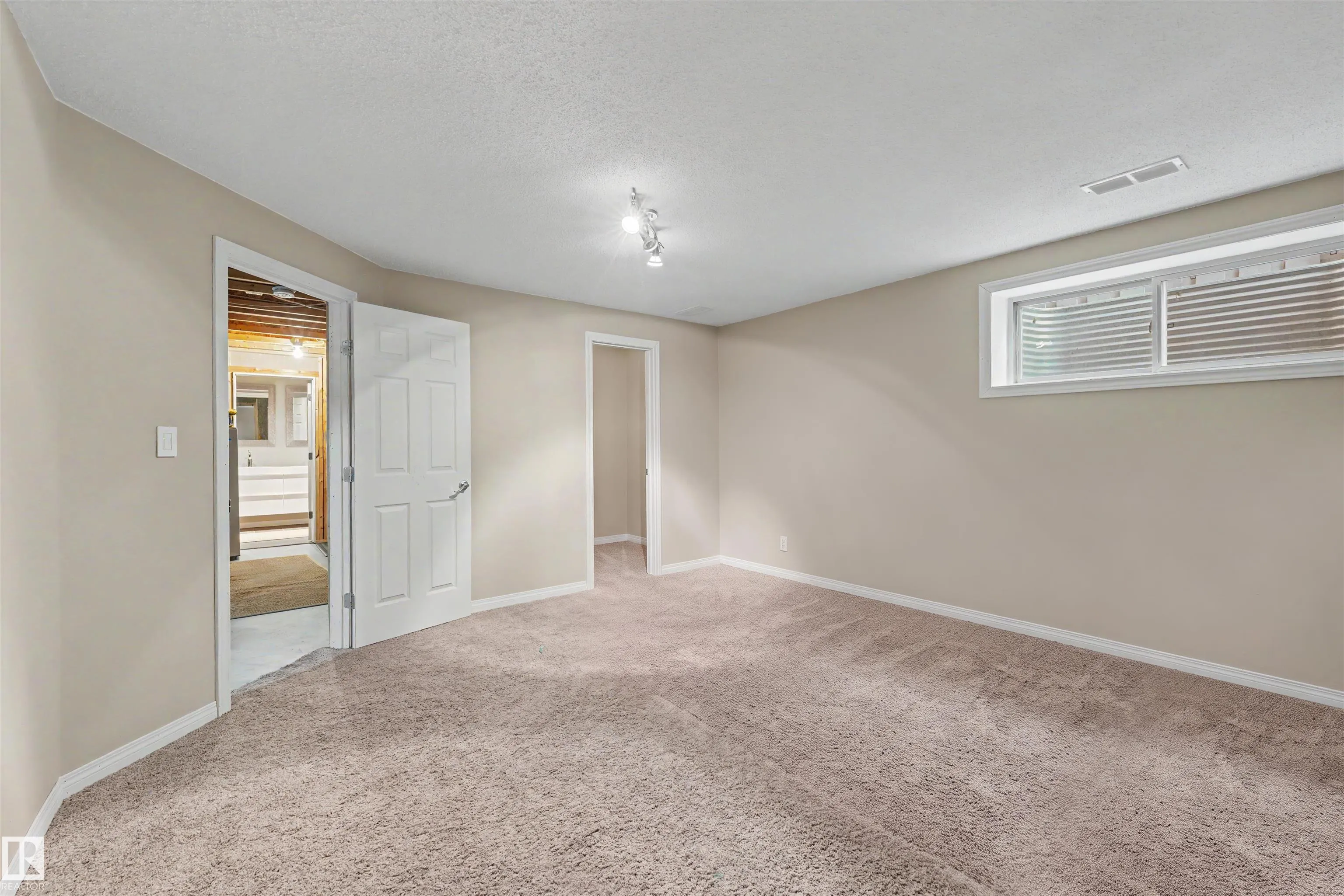 507 ADAMS Way