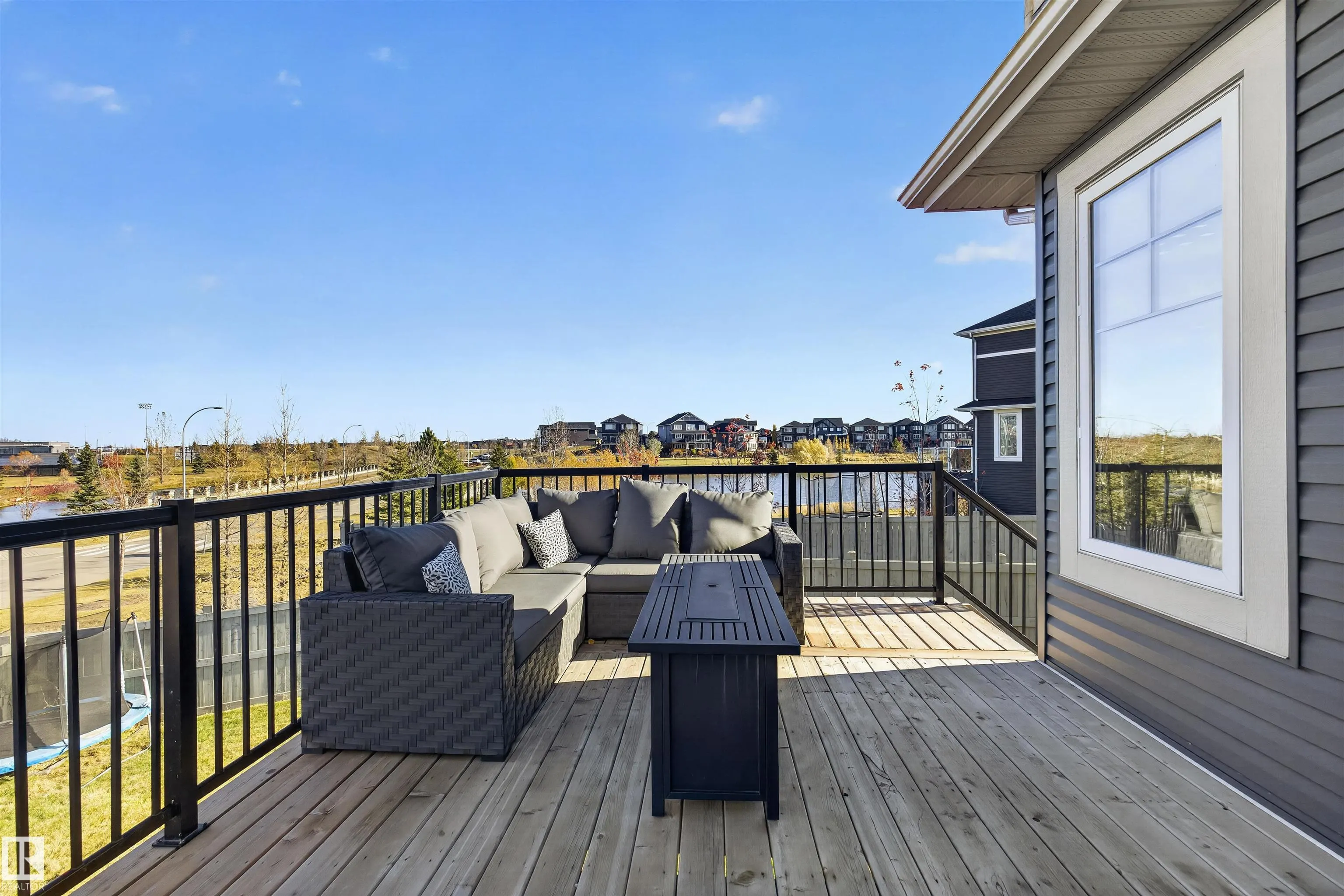 80 AINSLEY Way