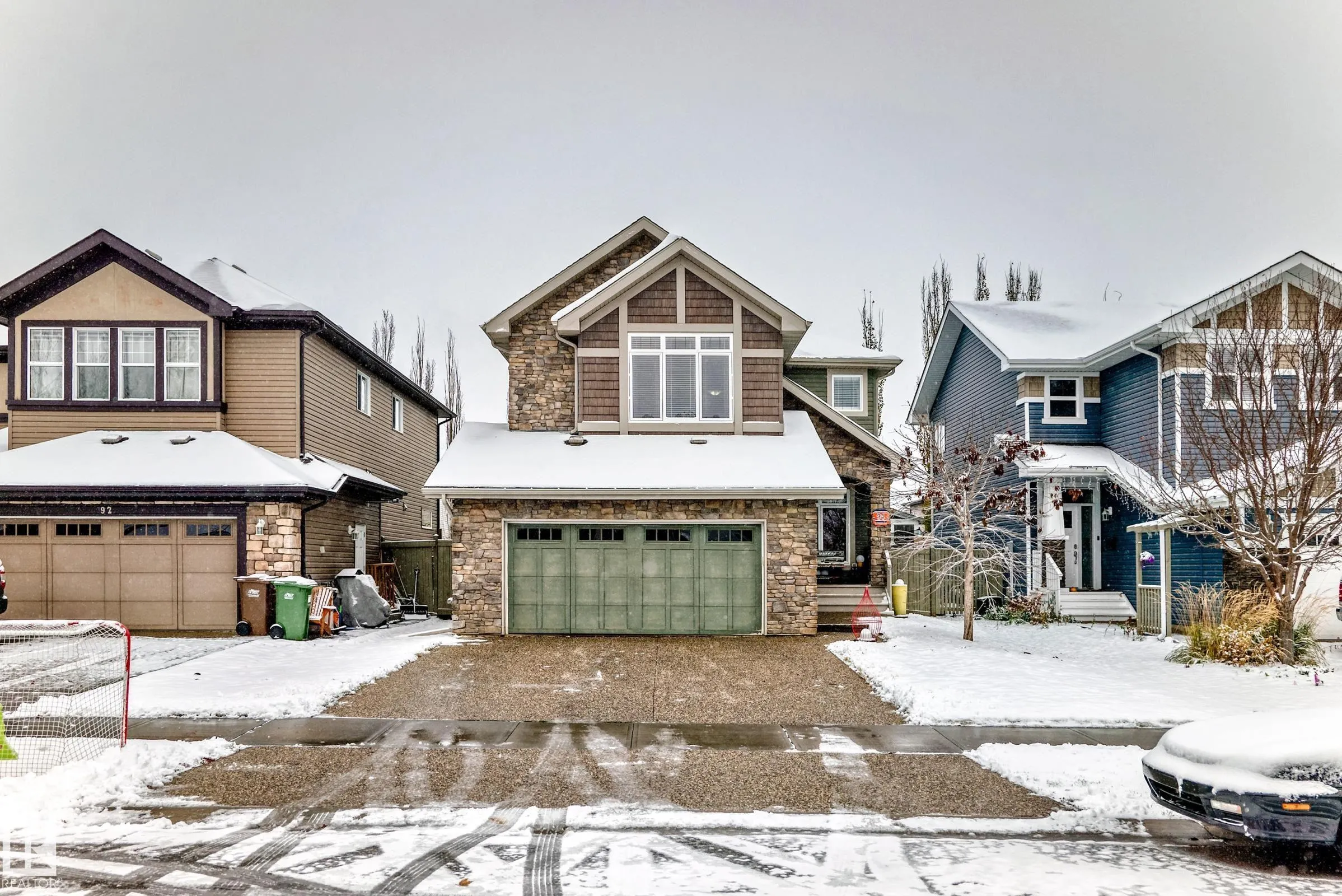 94 ELLINGTON Crescent