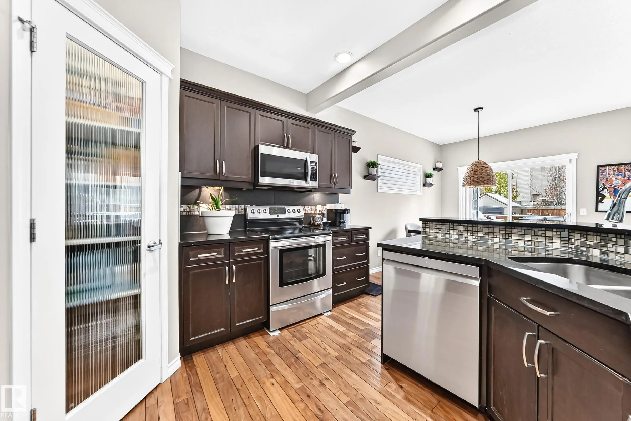 94 ELLINGTON Crescent