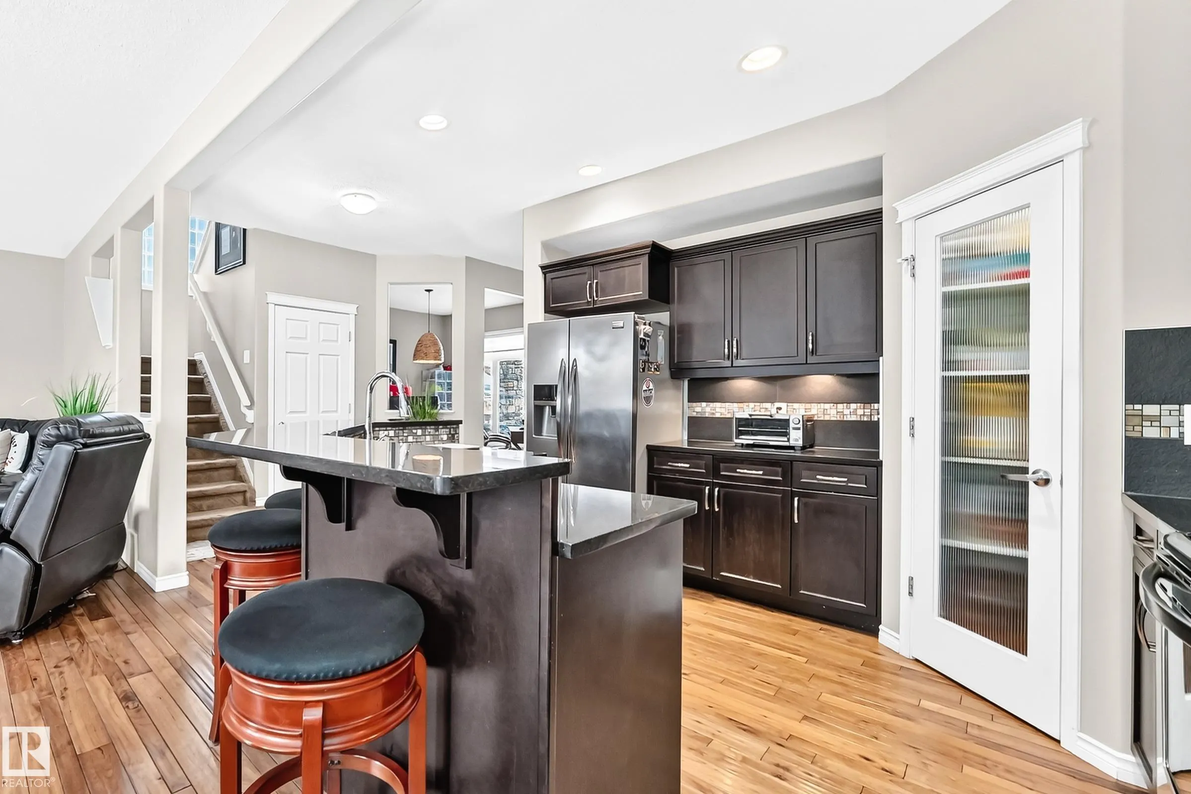 94 ELLINGTON Crescent