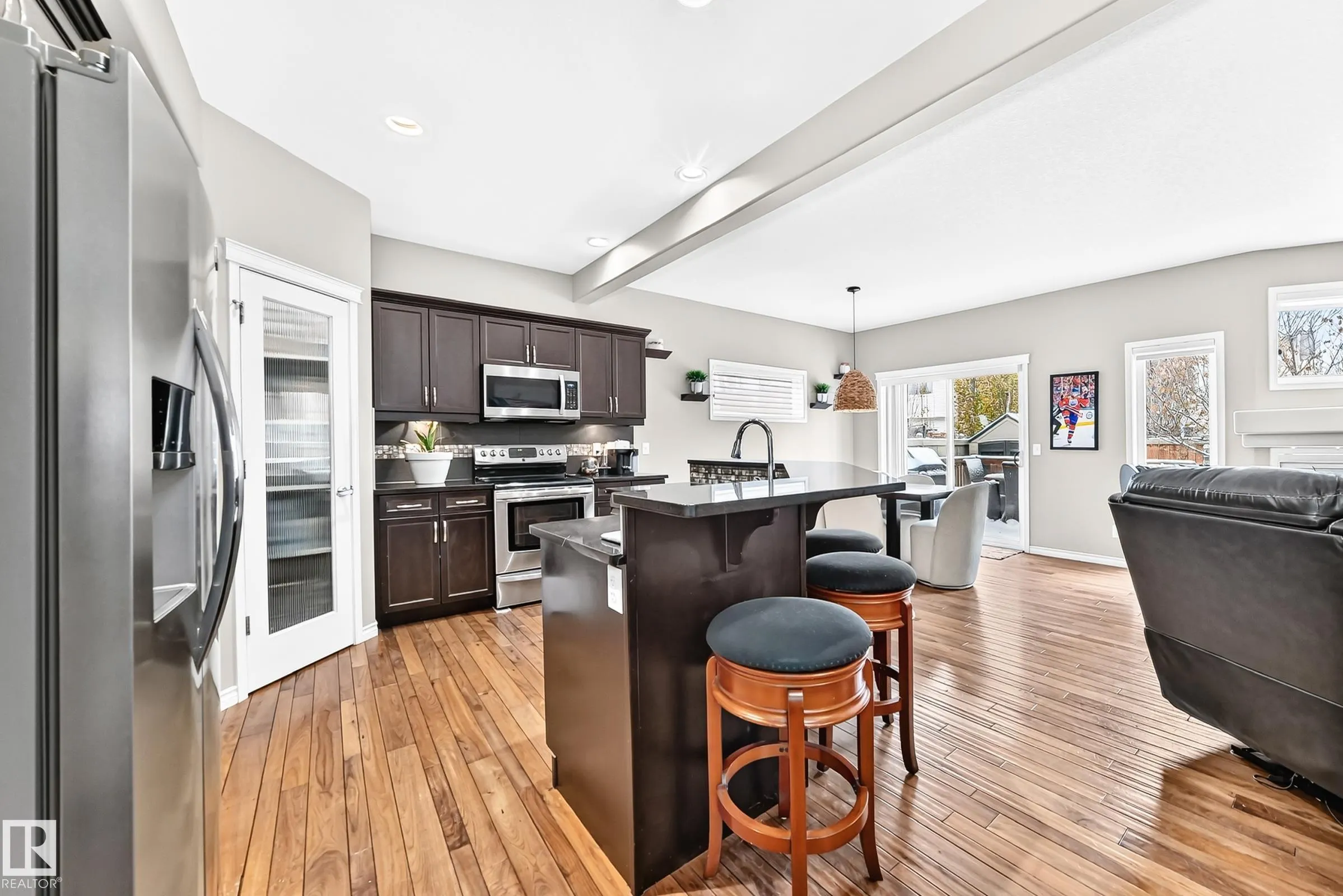 94 ELLINGTON Crescent