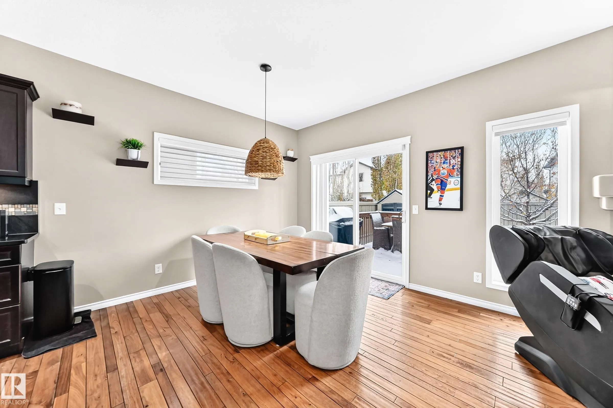 94 ELLINGTON Crescent
