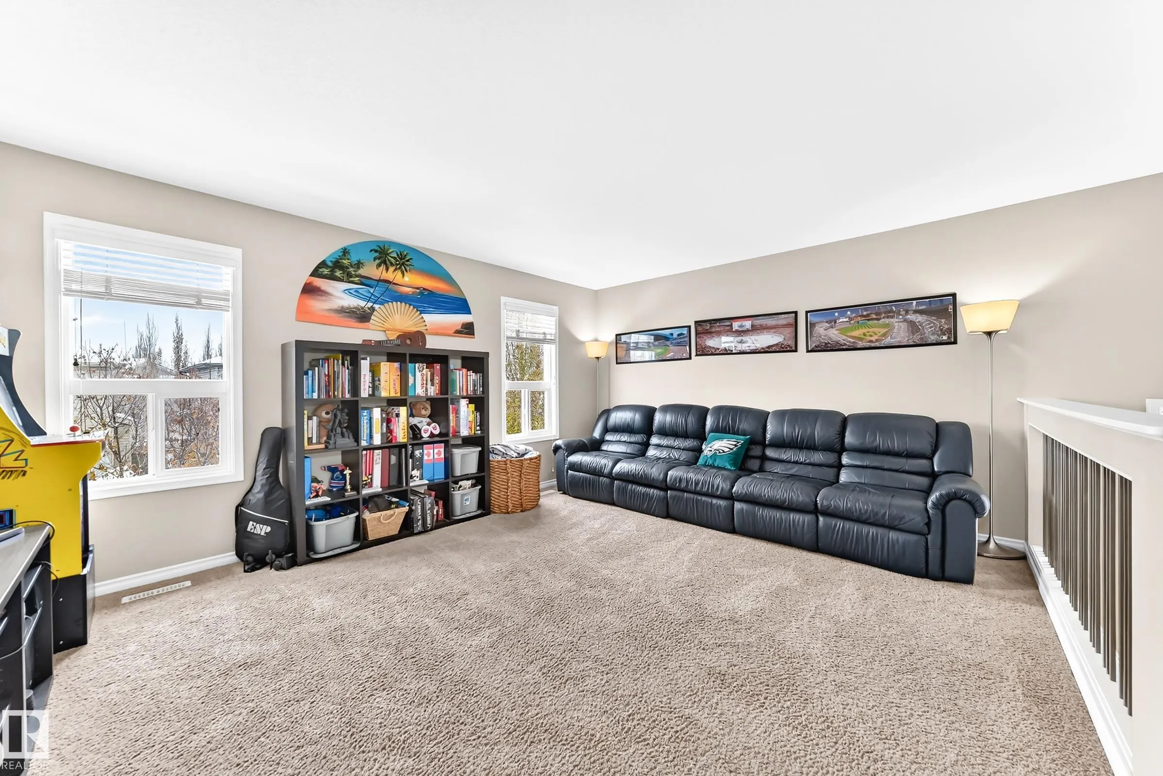 94 ELLINGTON Crescent