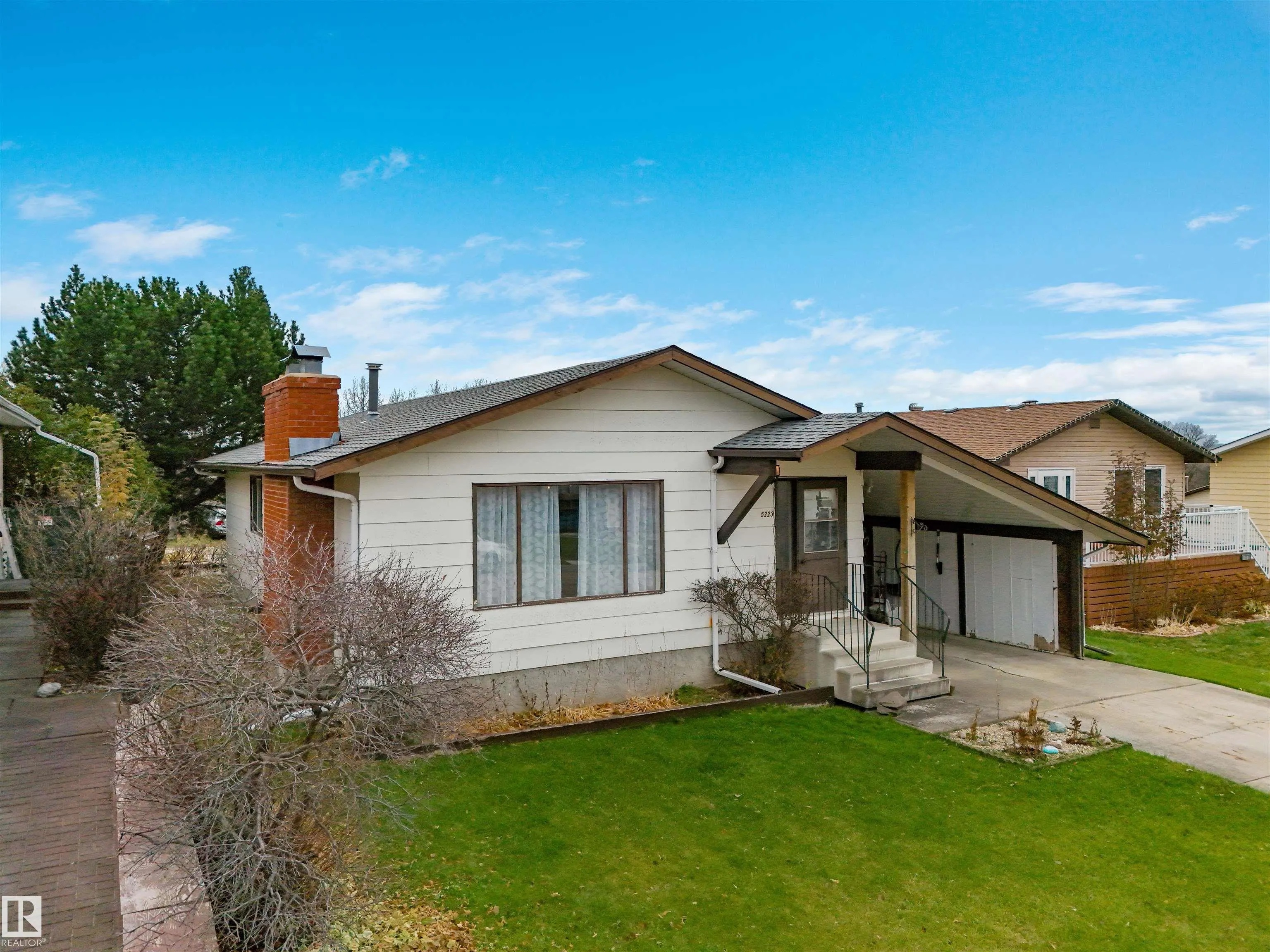 5223 44 AVE