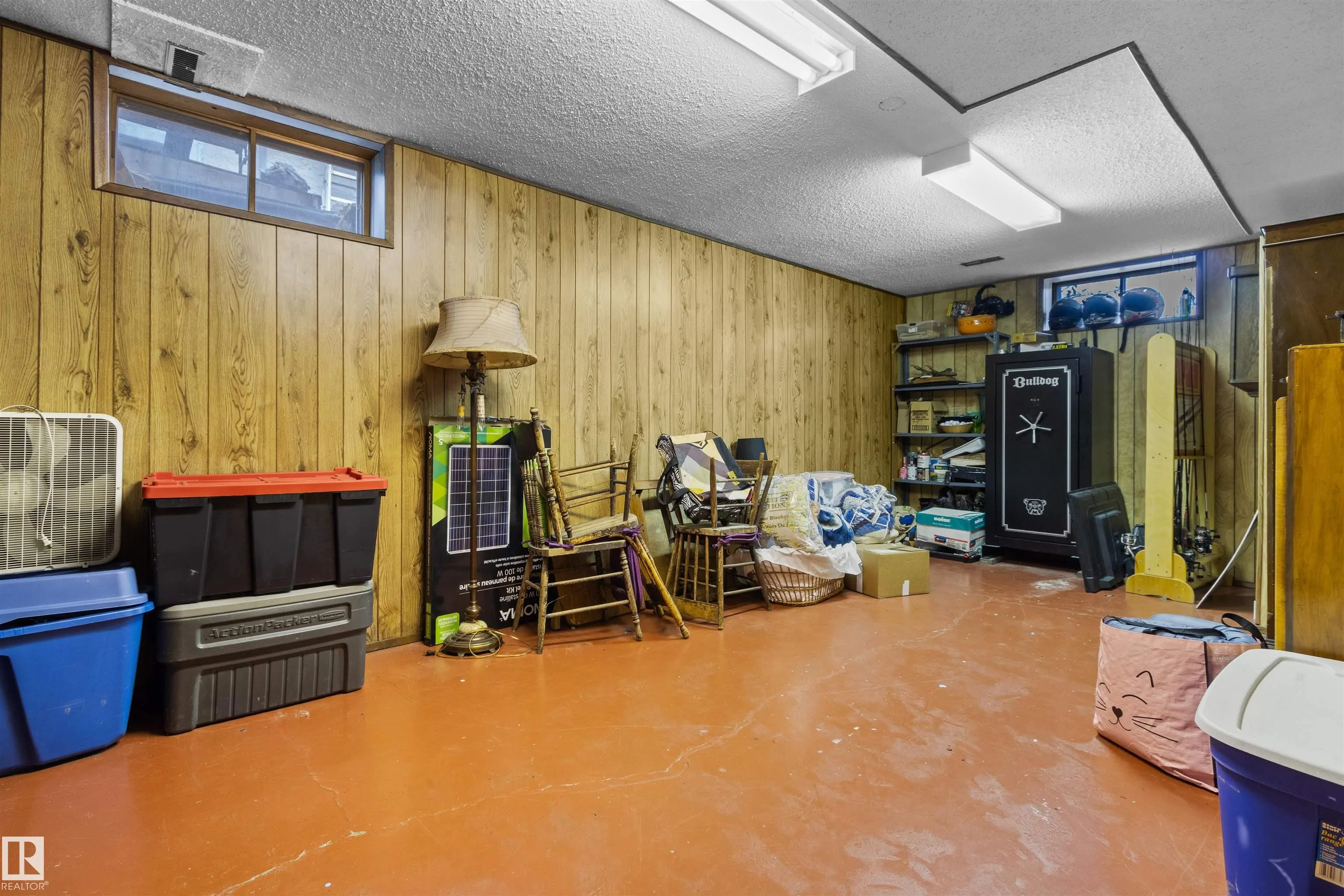 5223 44 AVE