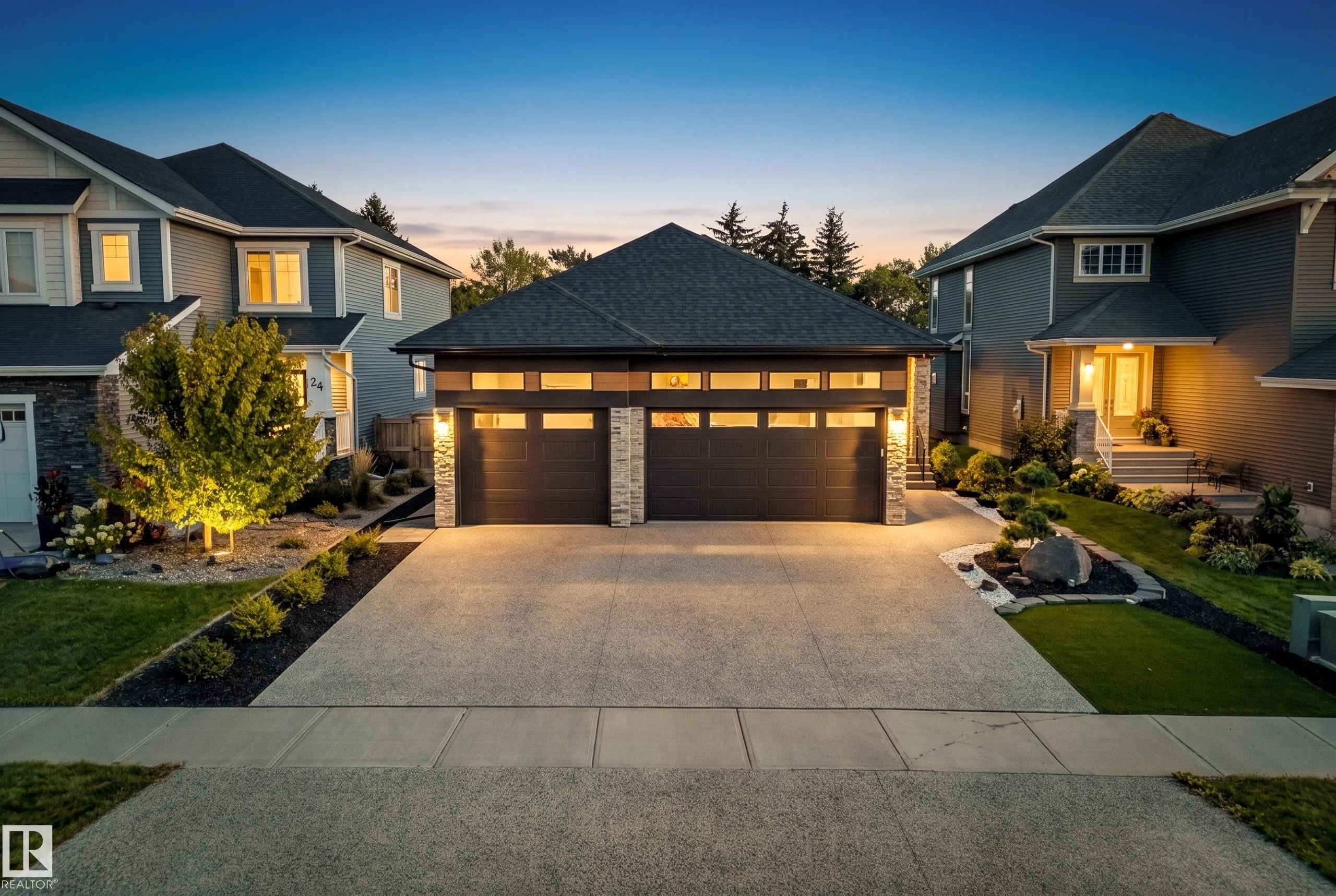 36 ENCHANTED WAY