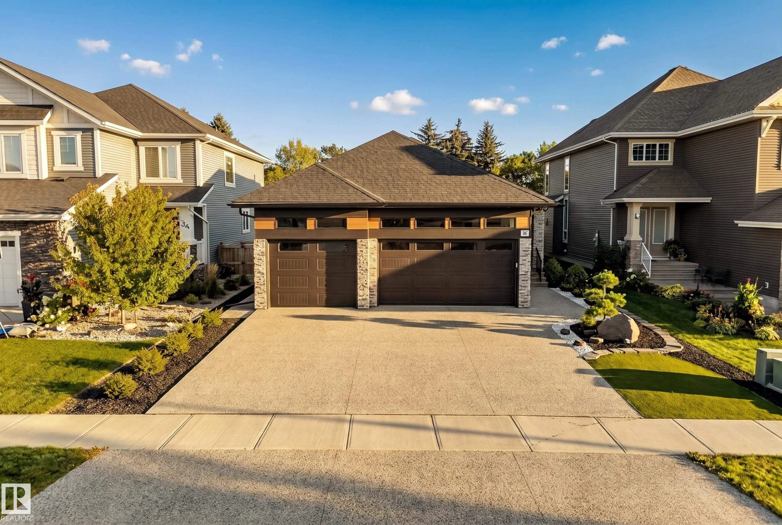 36 ENCHANTED WAY
