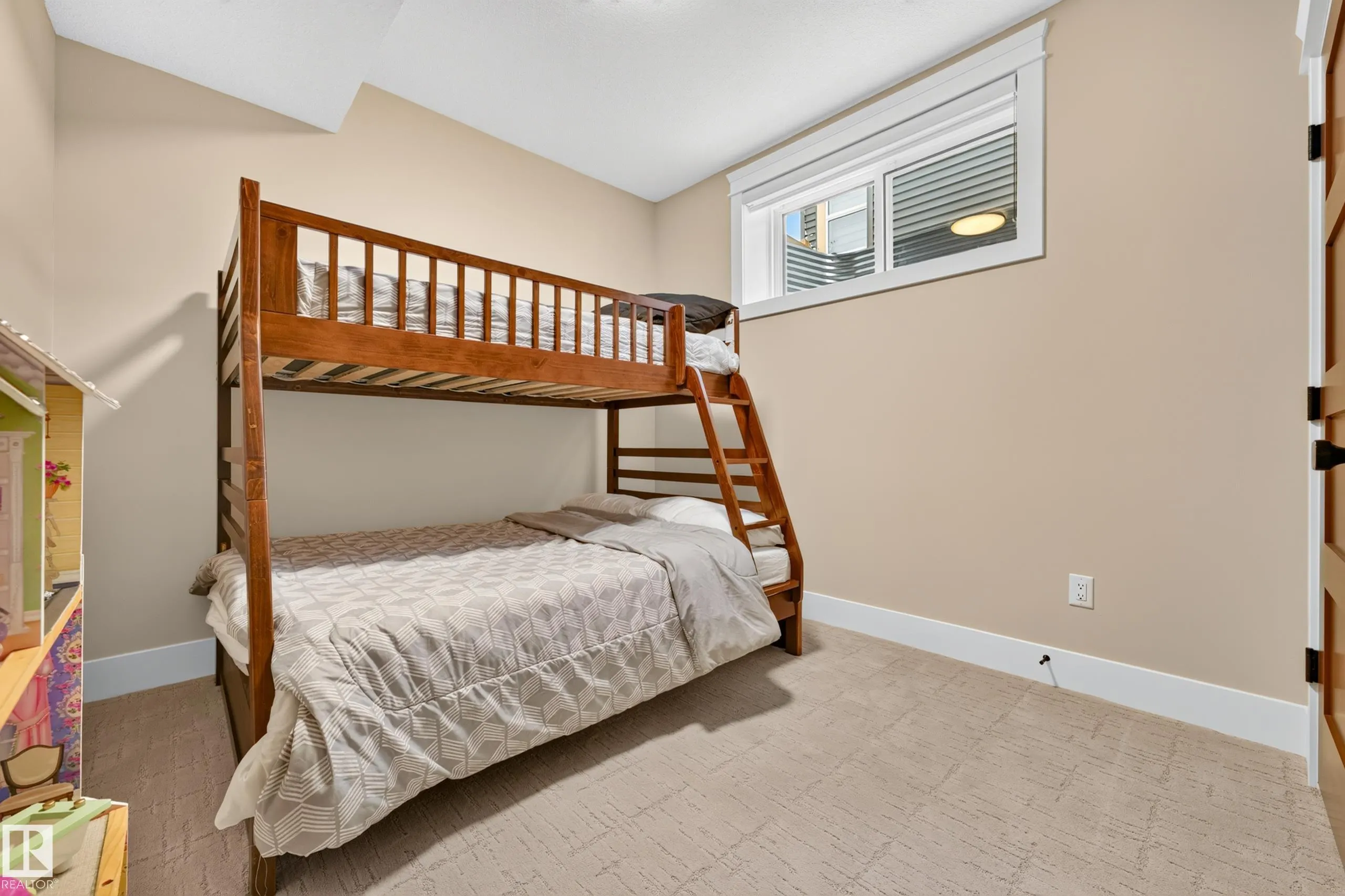 36 ENCHANTED WAY