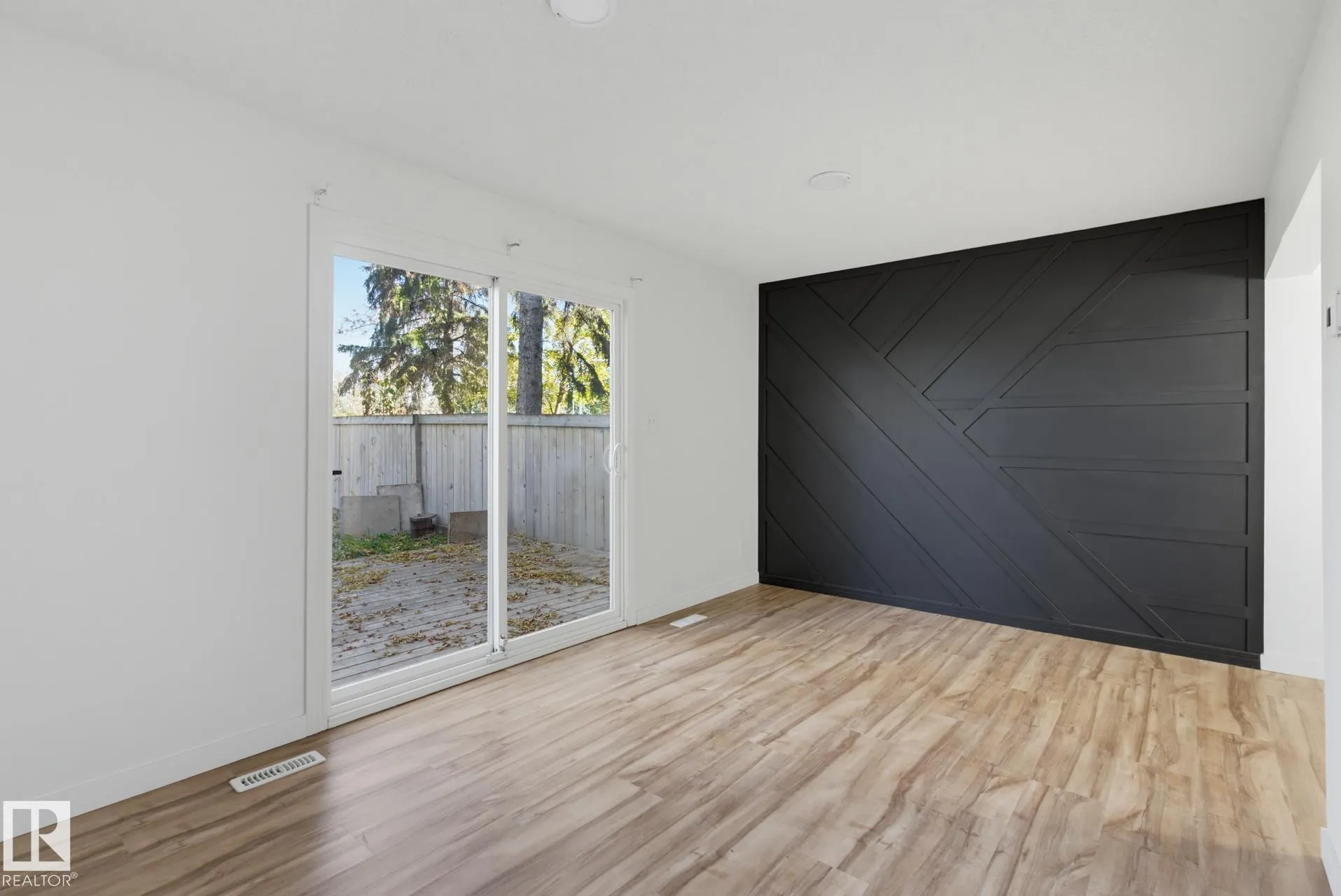133 WOODSTOCK