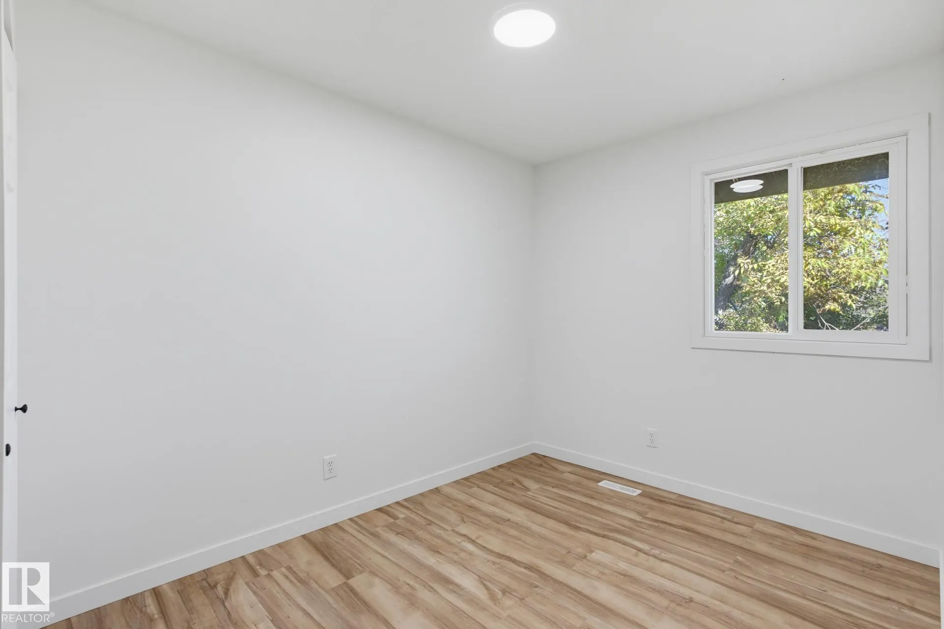 133 WOODSTOCK