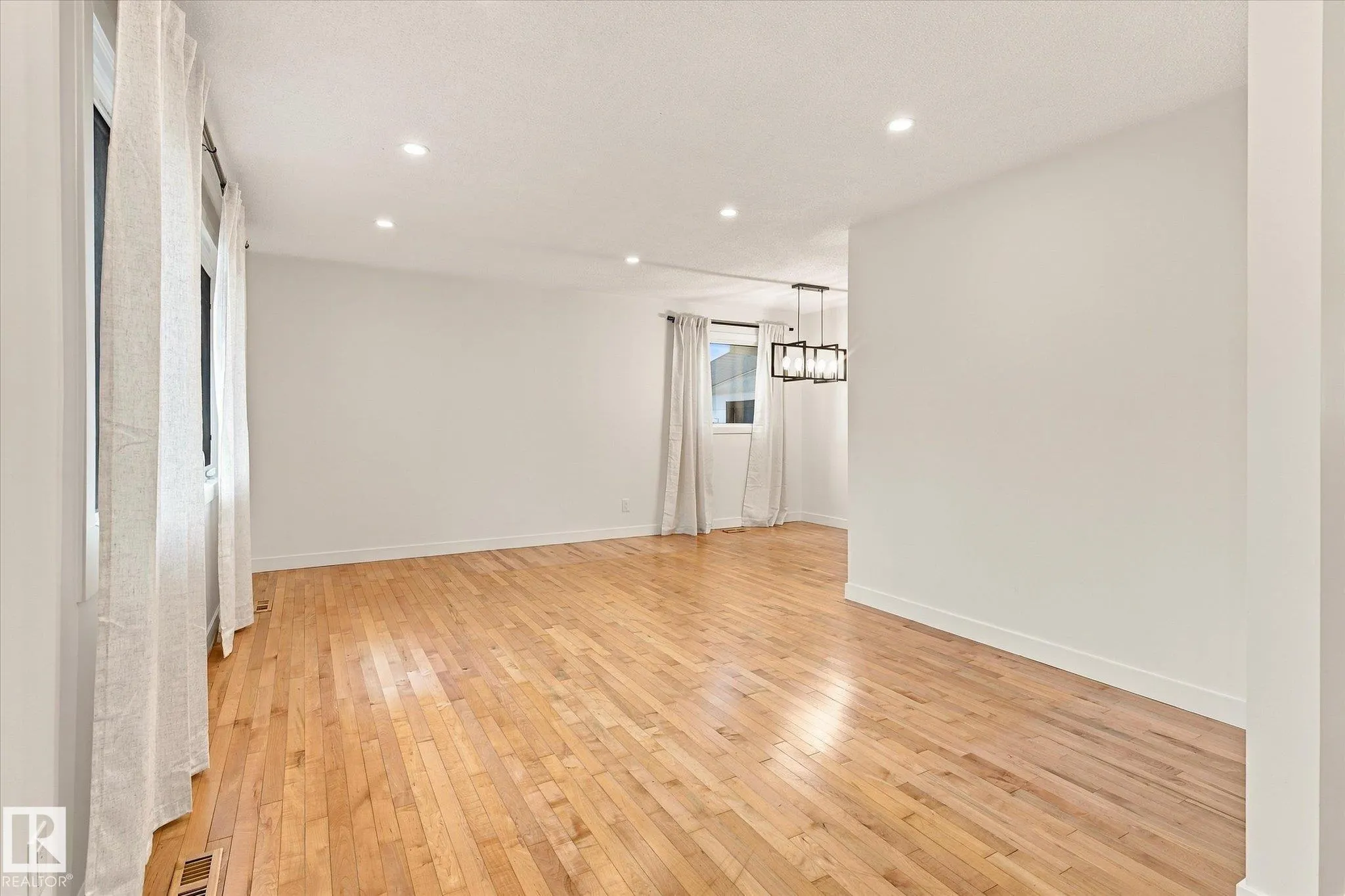 26 EAGLE Drive