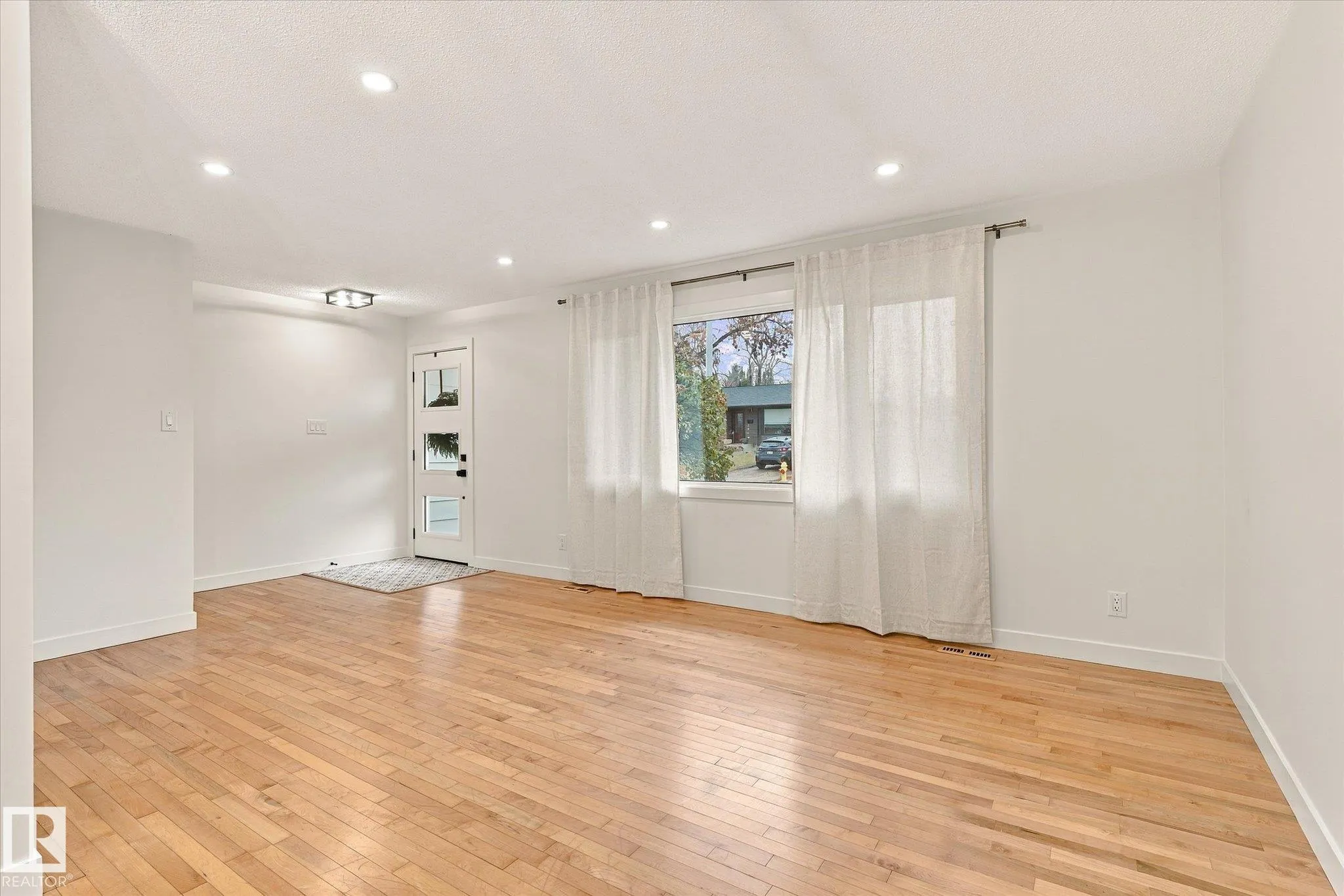 26 EAGLE Drive