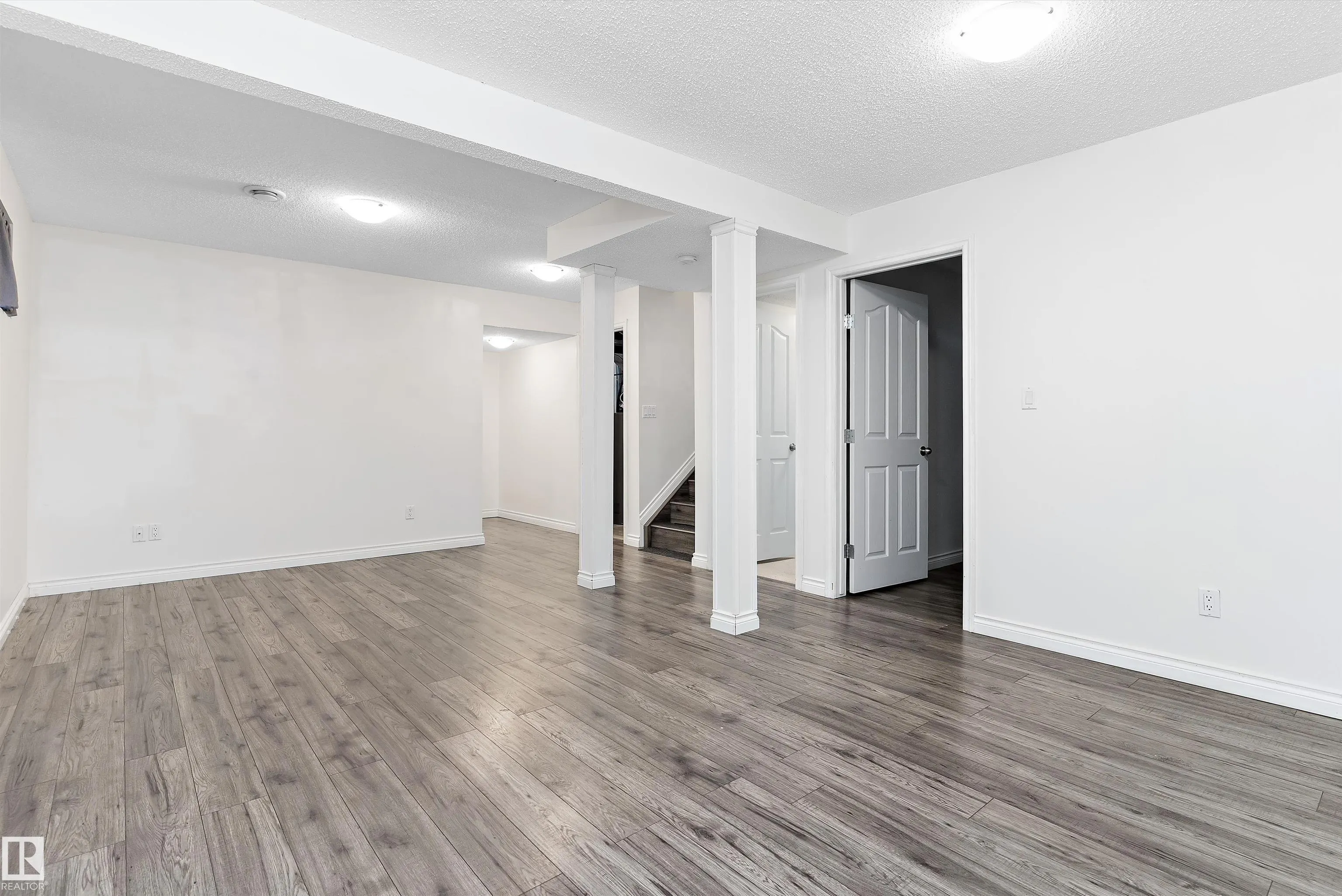28 LEYLAND Way