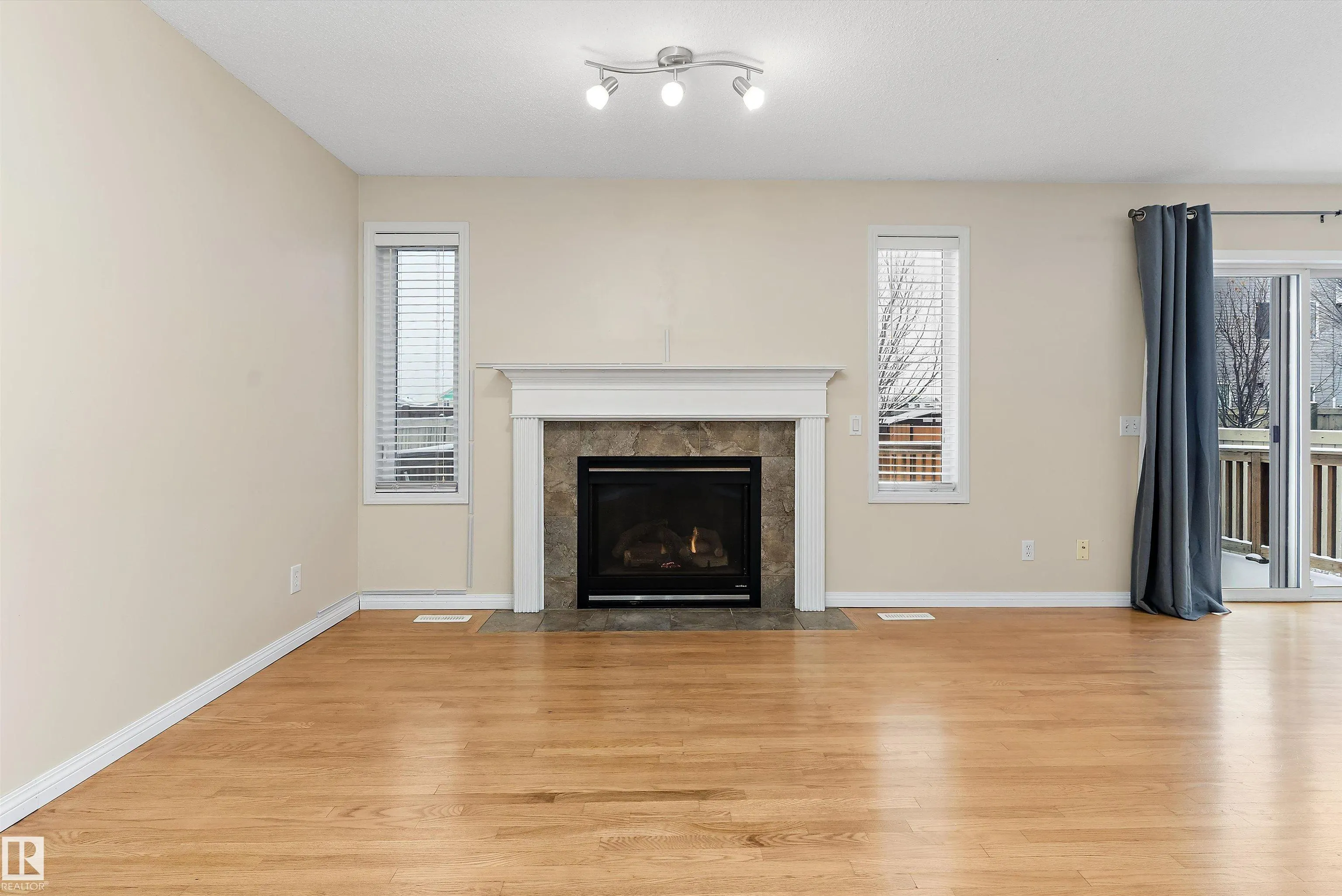 28 LEYLAND Way