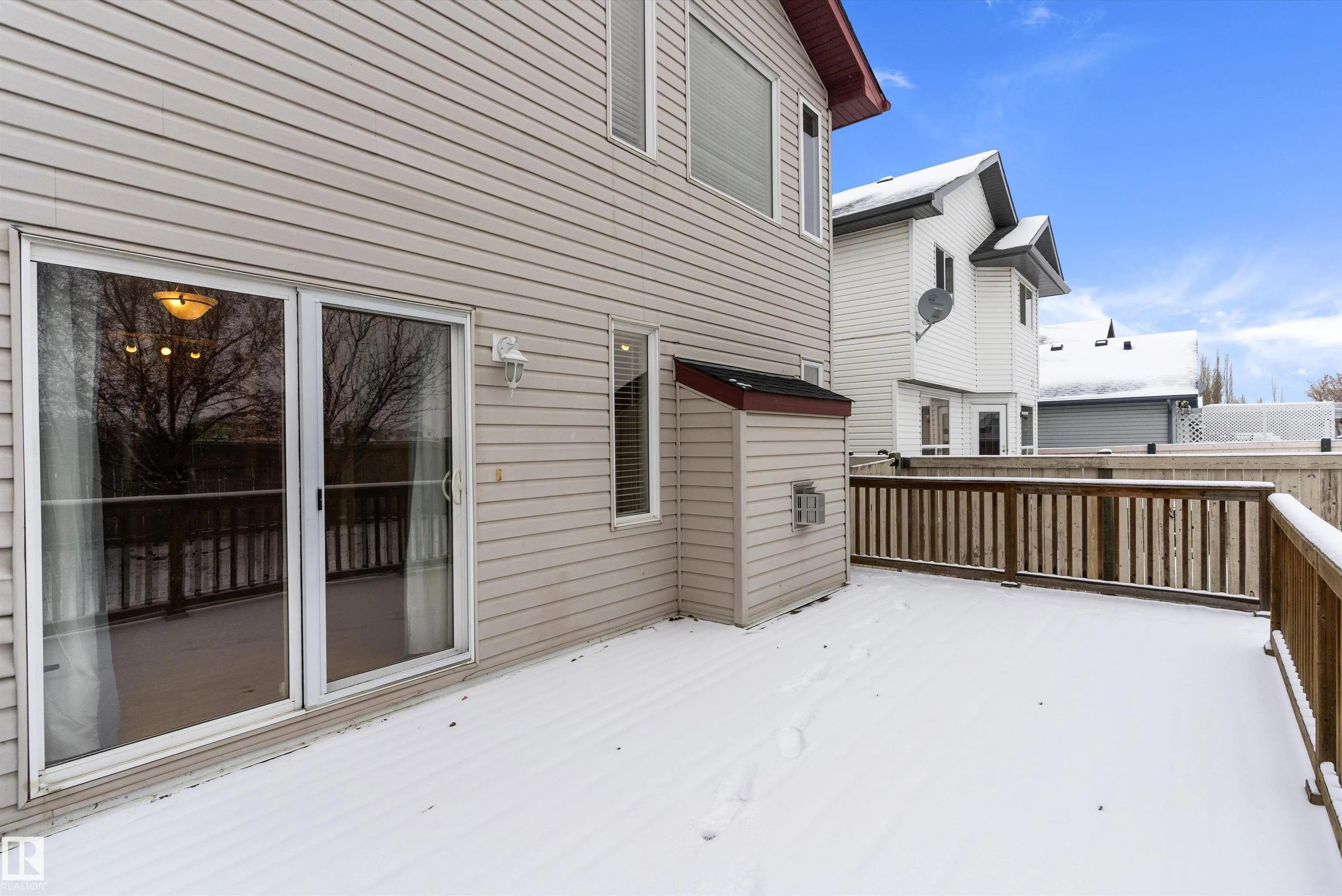 28 LEYLAND Way