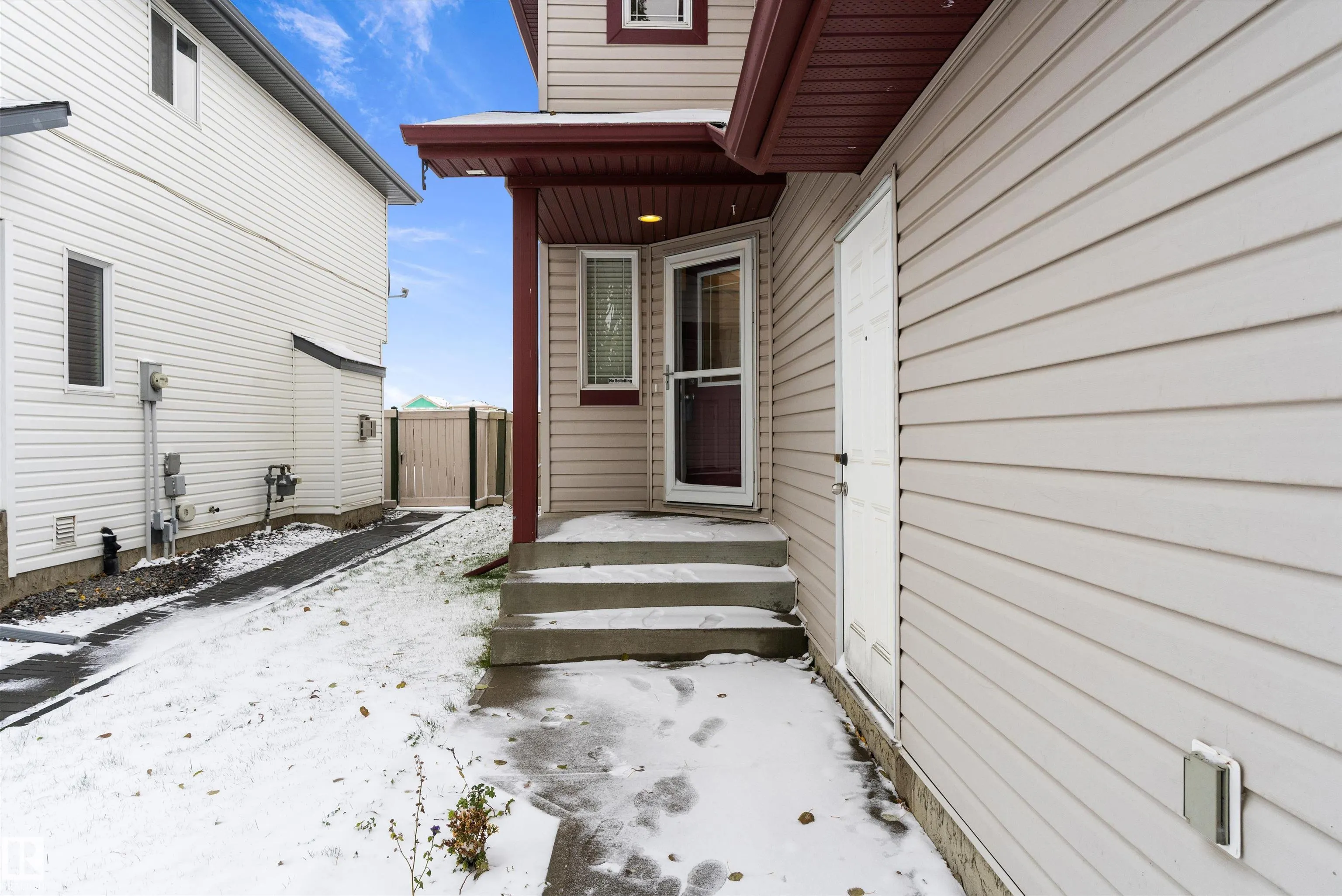 28 LEYLAND Way