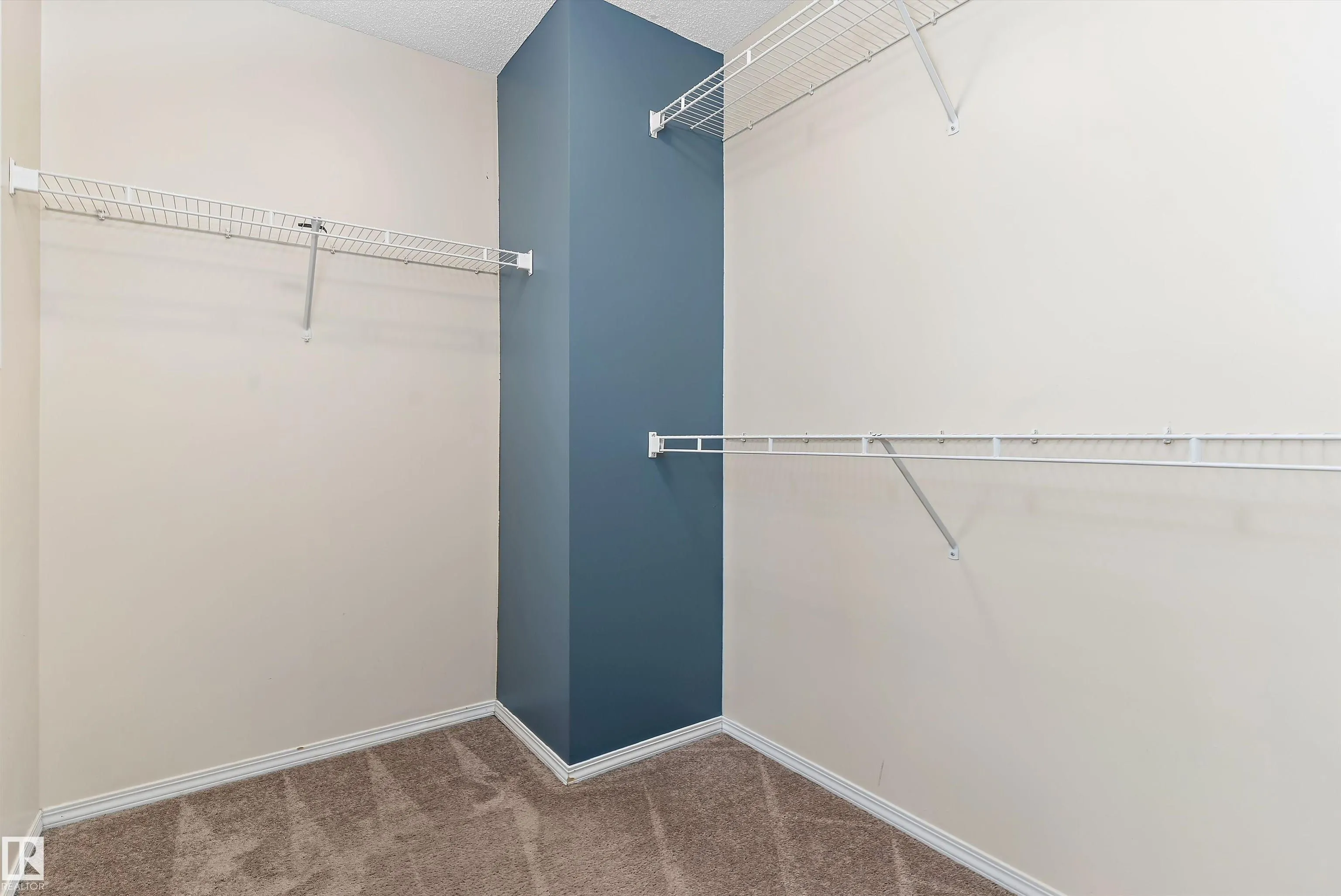 28 LEYLAND Way