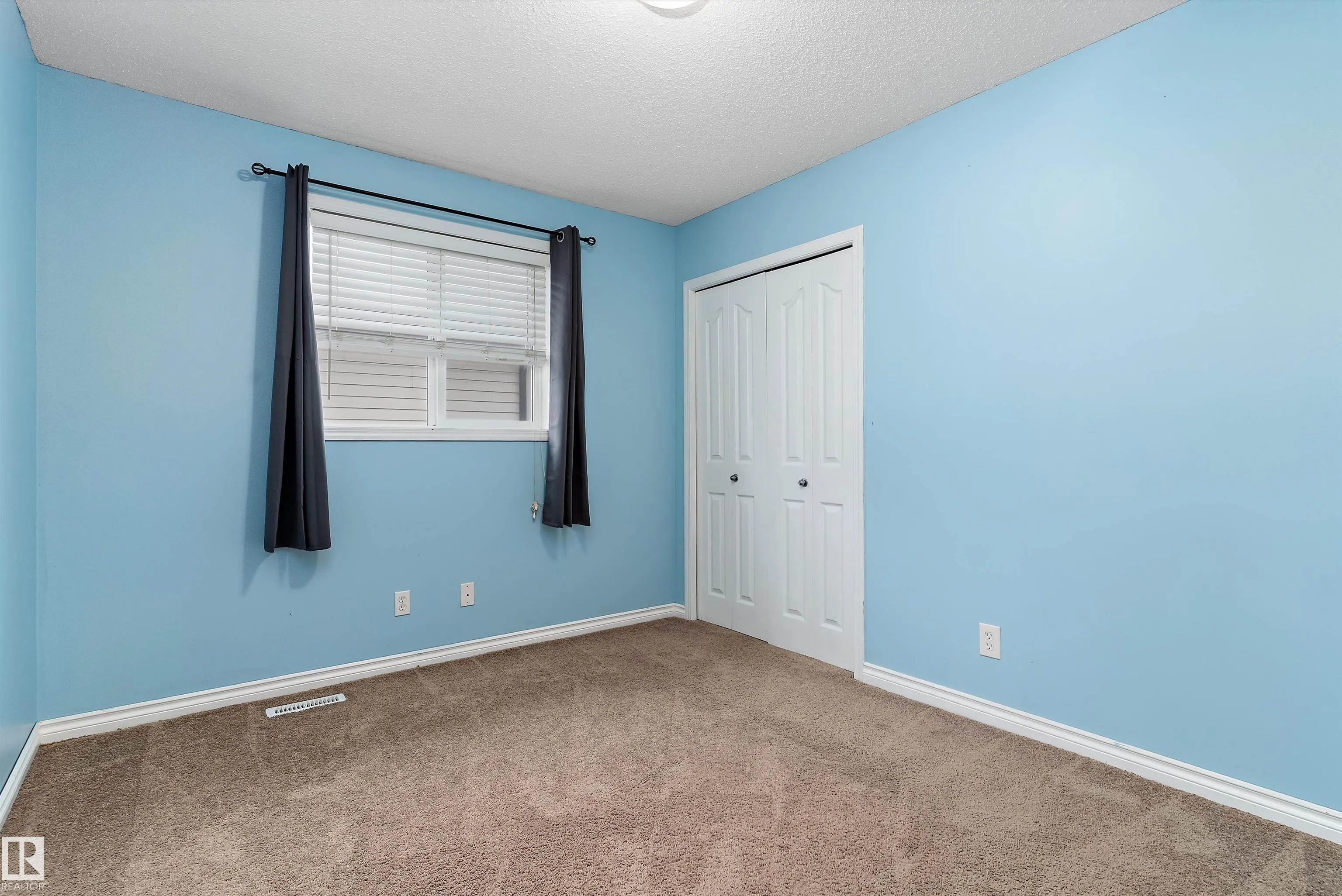 28 LEYLAND Way
