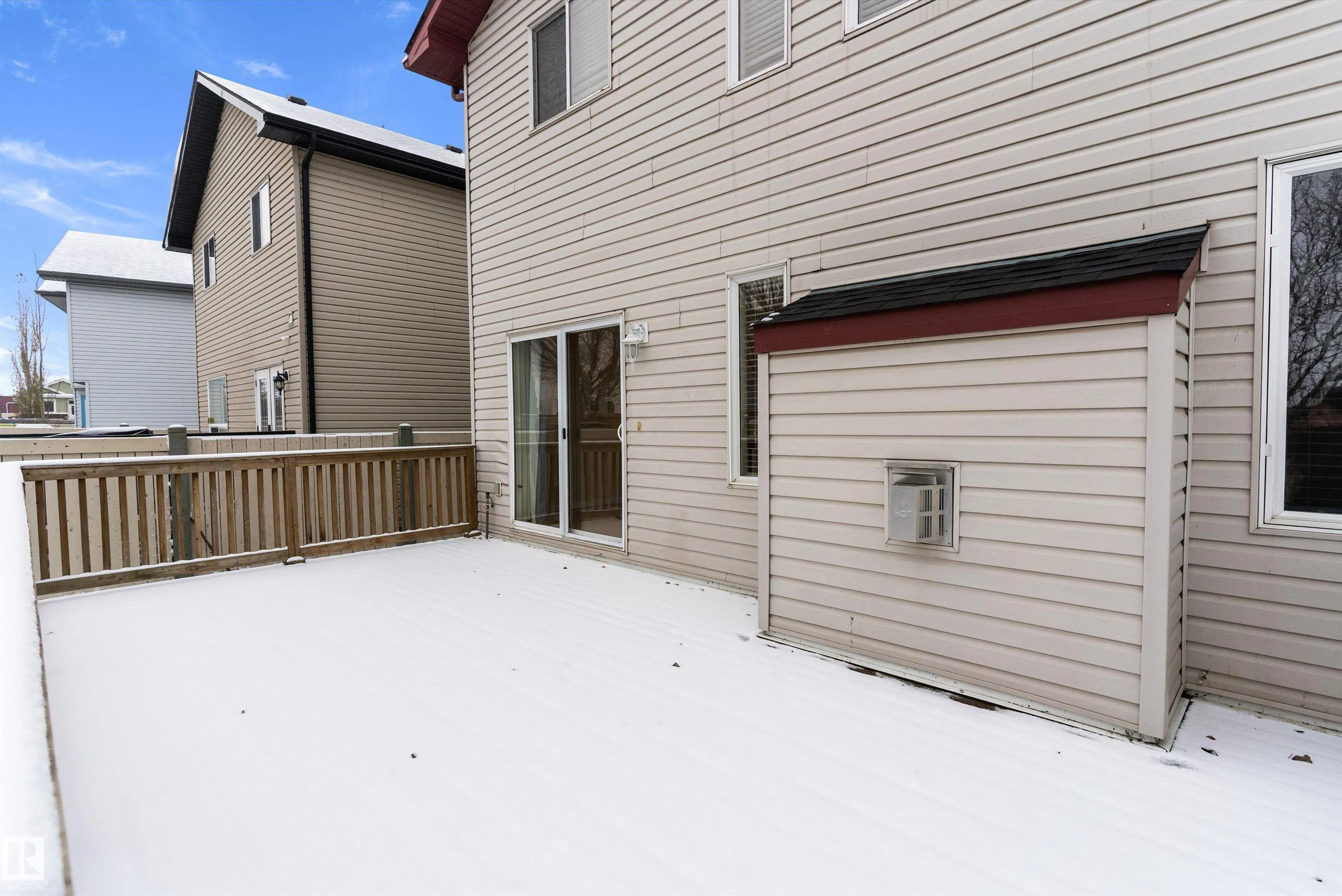 28 LEYLAND Way