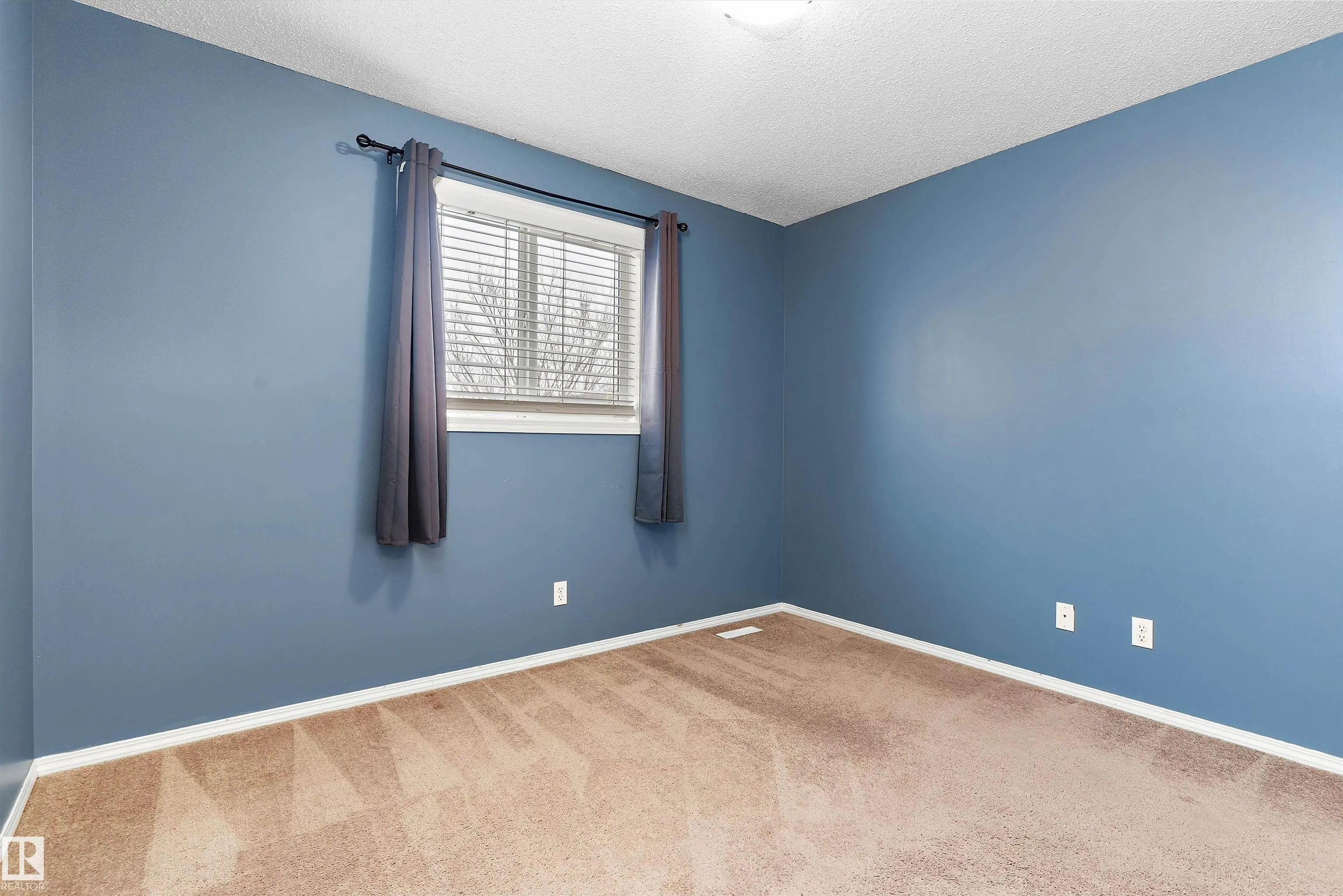 28 LEYLAND Way