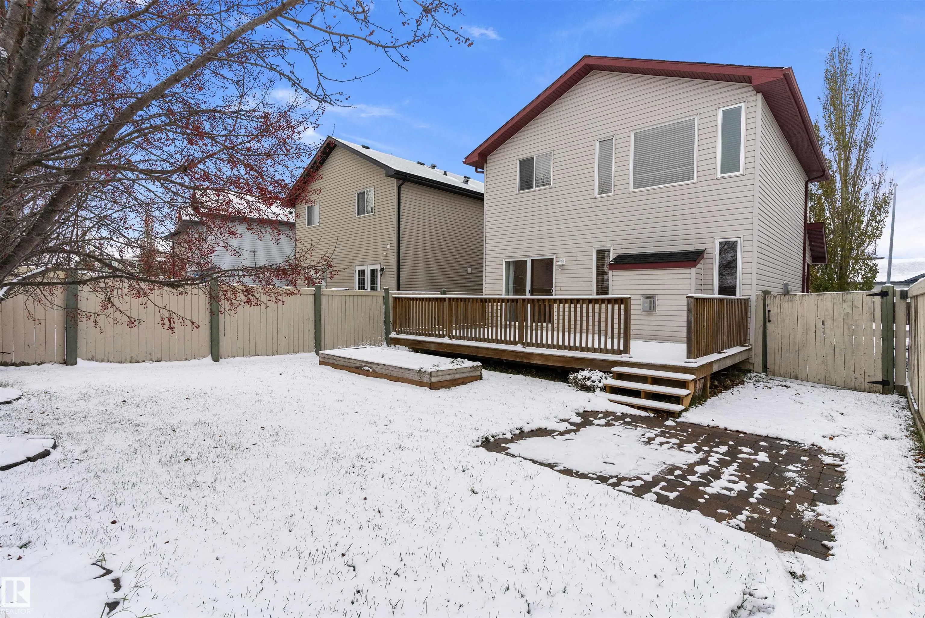 28 LEYLAND Way