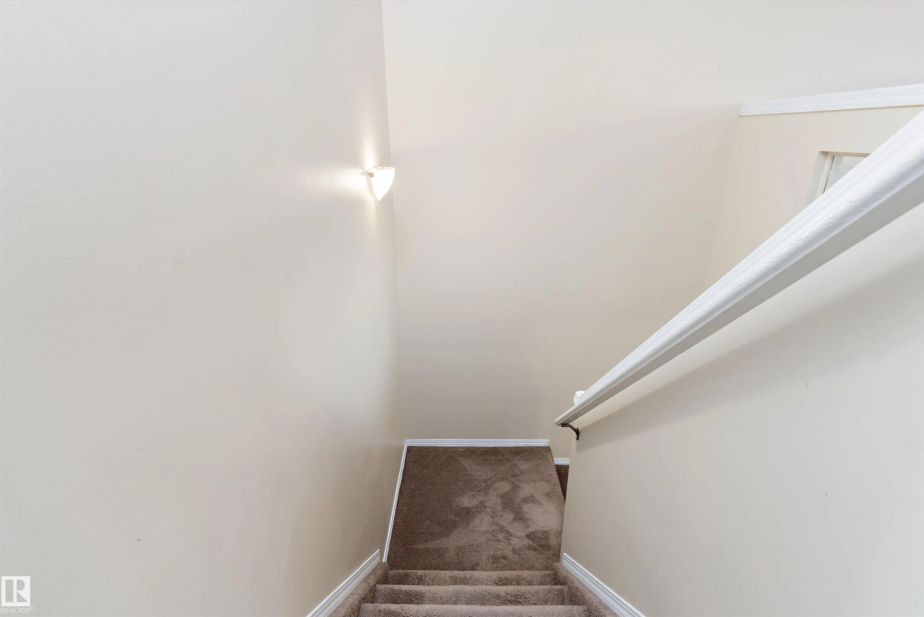 28 LEYLAND Way