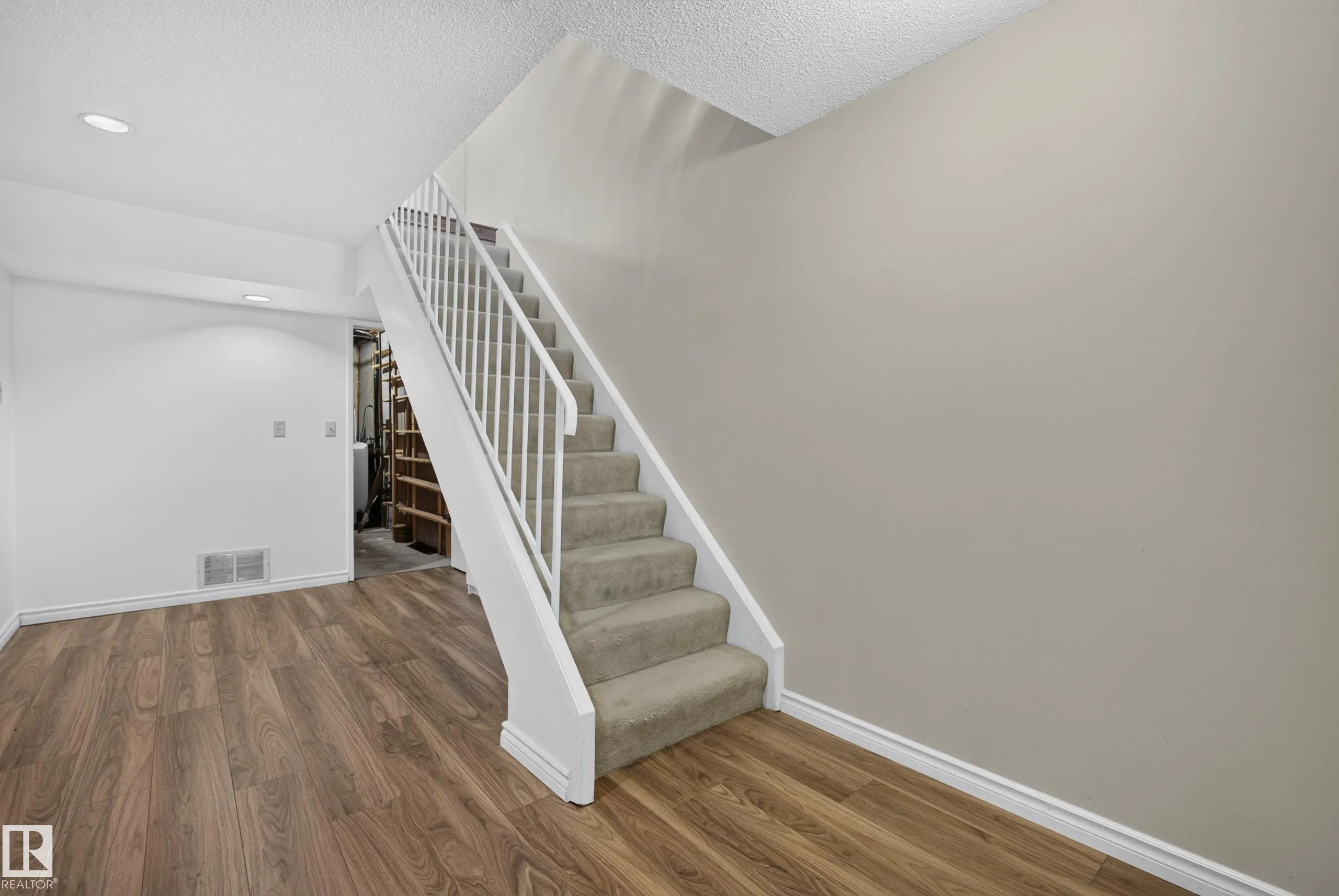 181 TUDOR Lane
