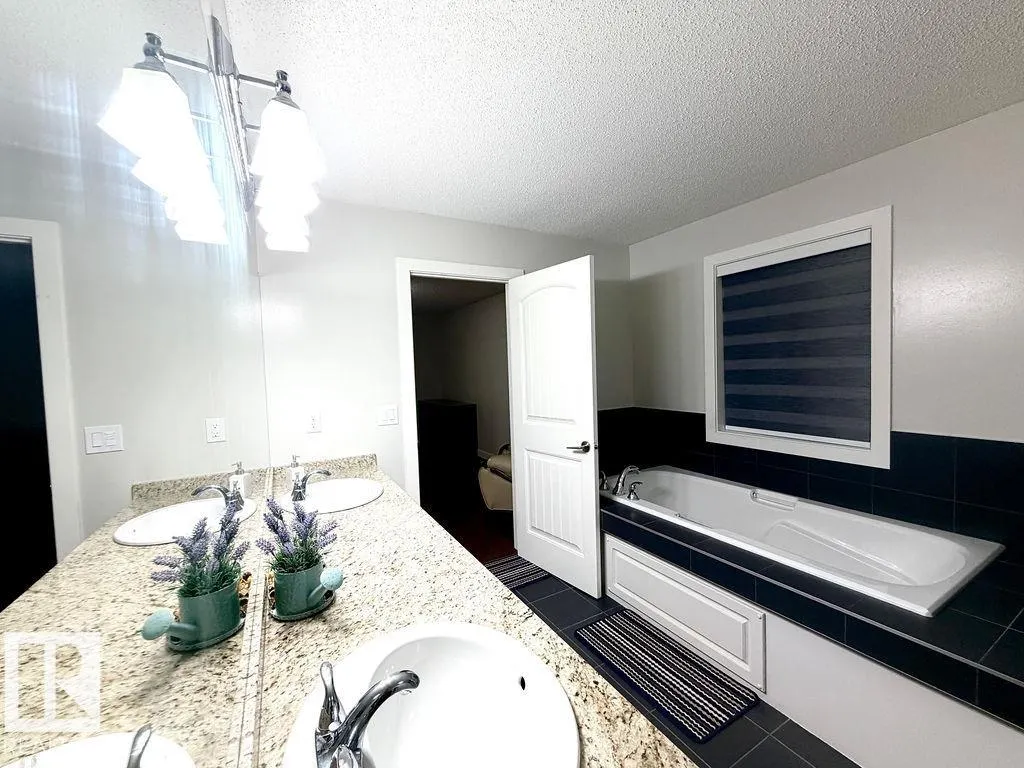 6103 60 Street