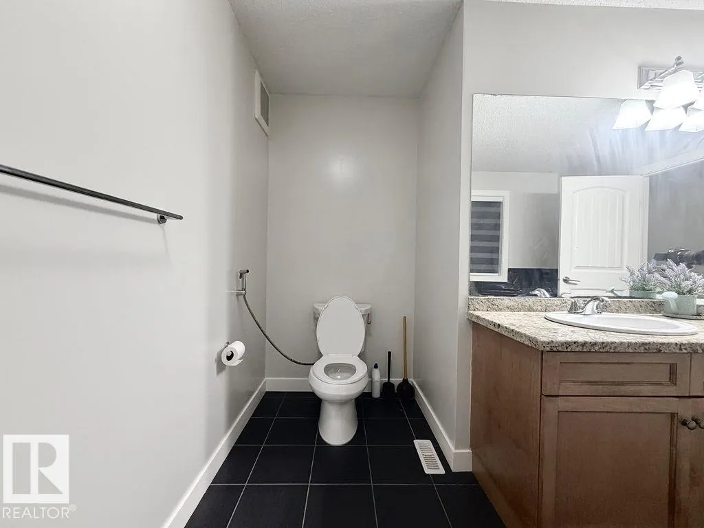 6103 60 Street