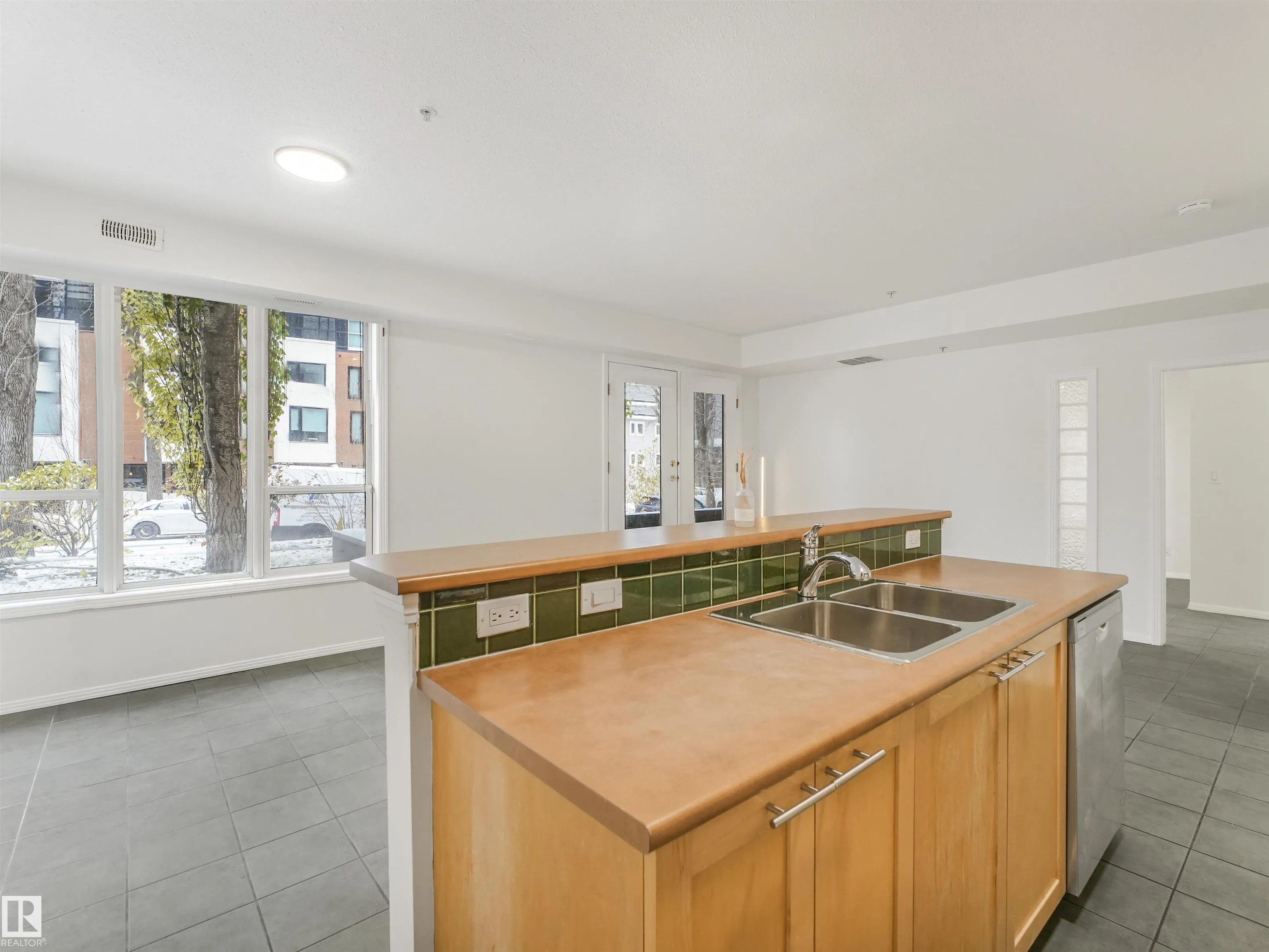 10023 110 Street