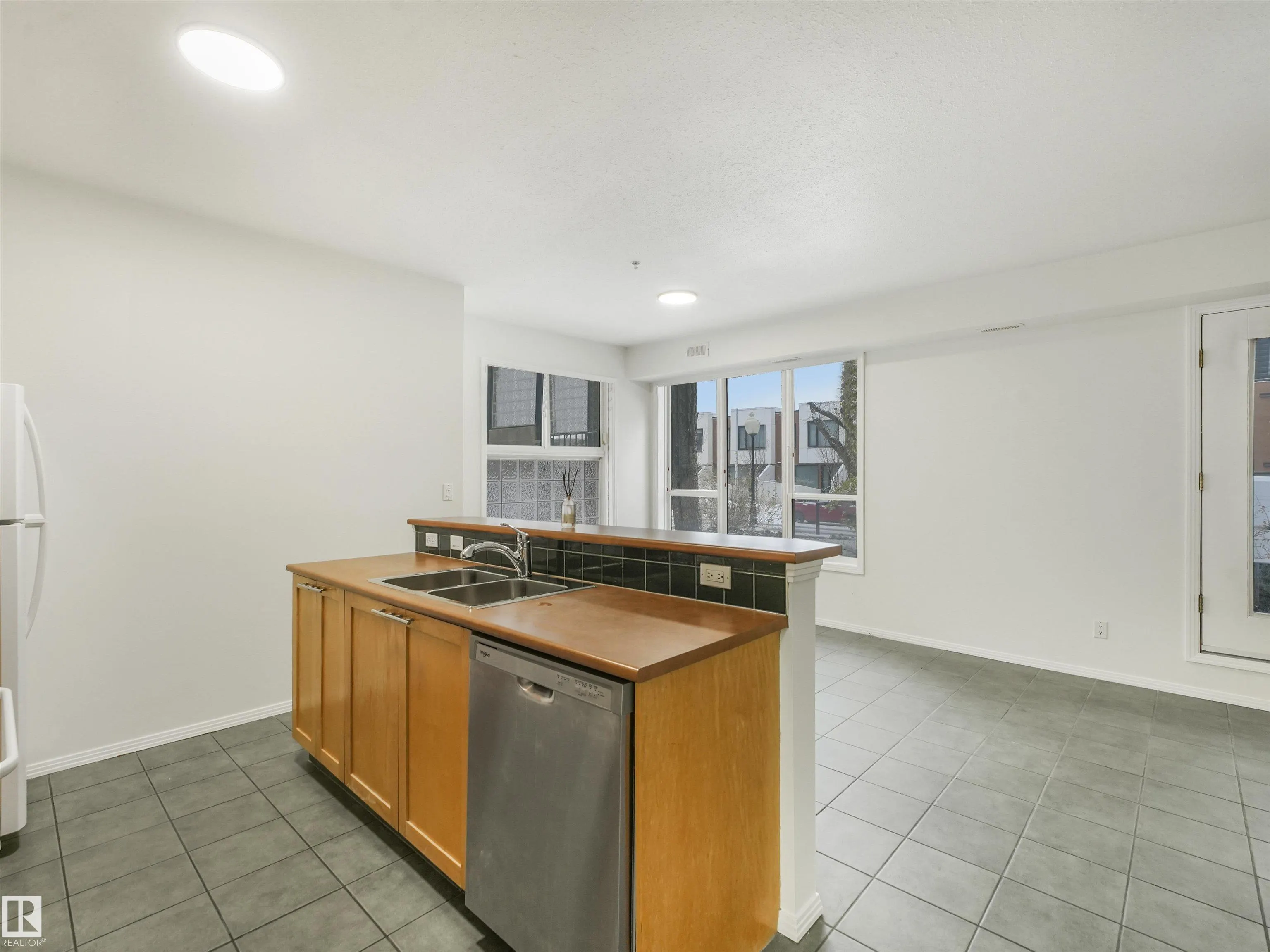 10023 110 Street