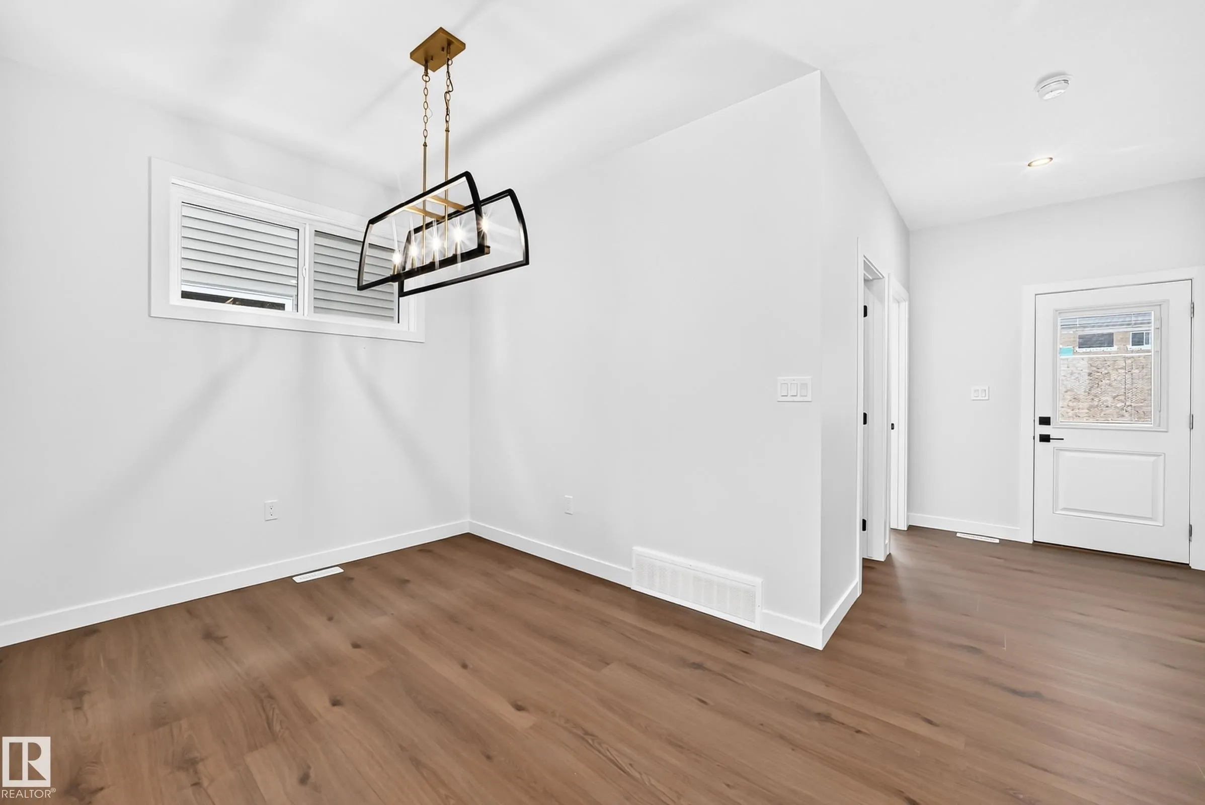 17 TILIA Place