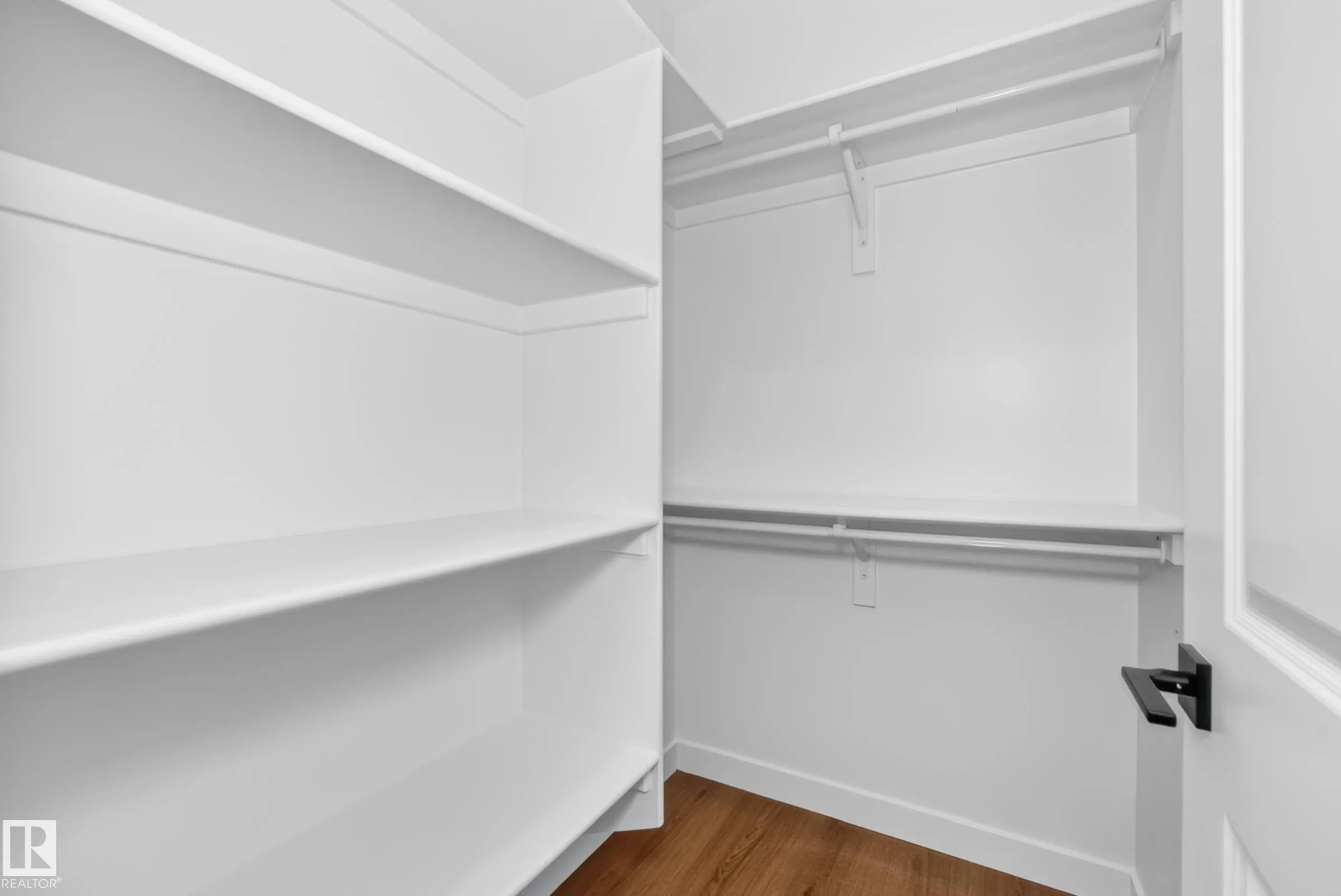 17 TILIA Place