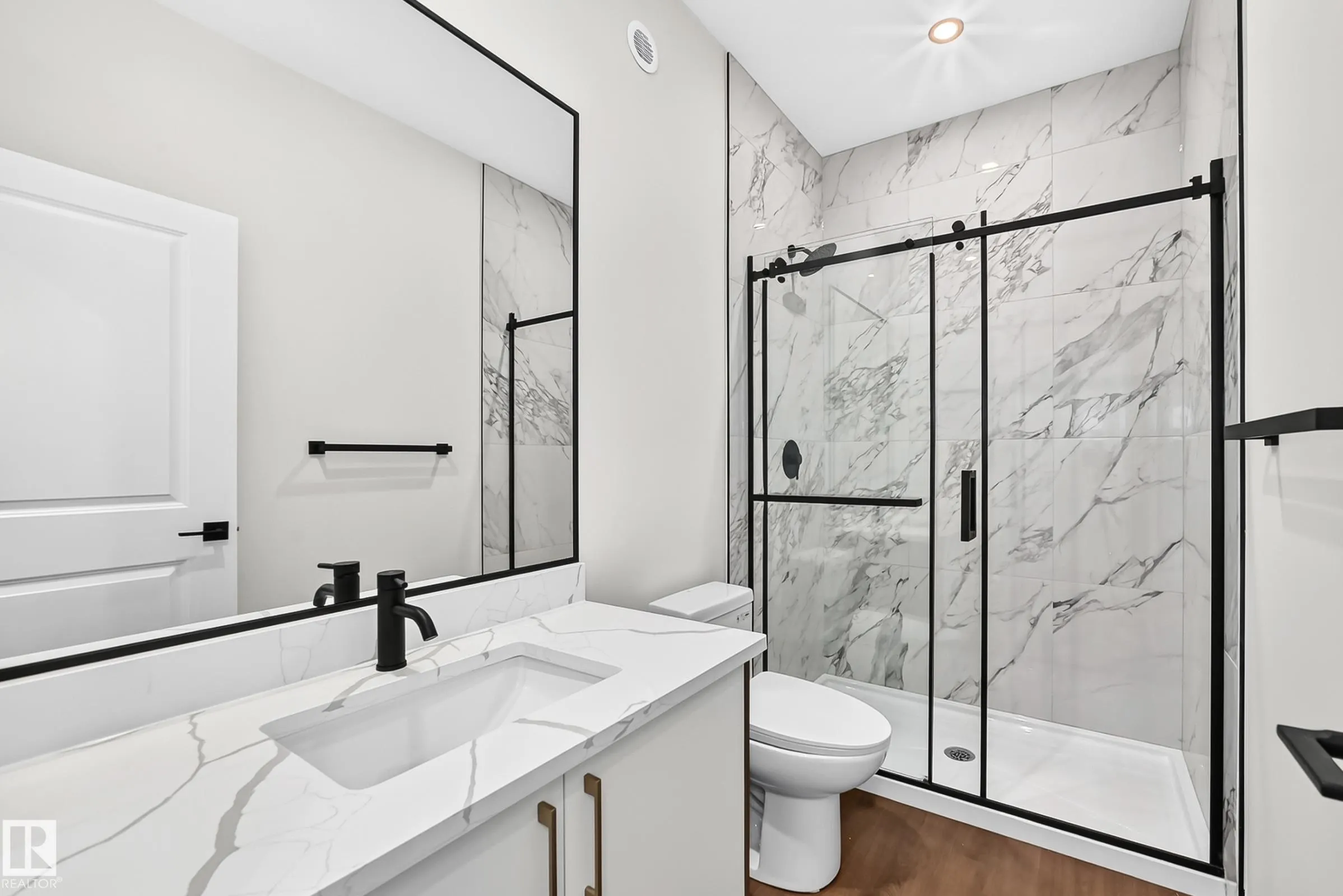 17 TILIA Place