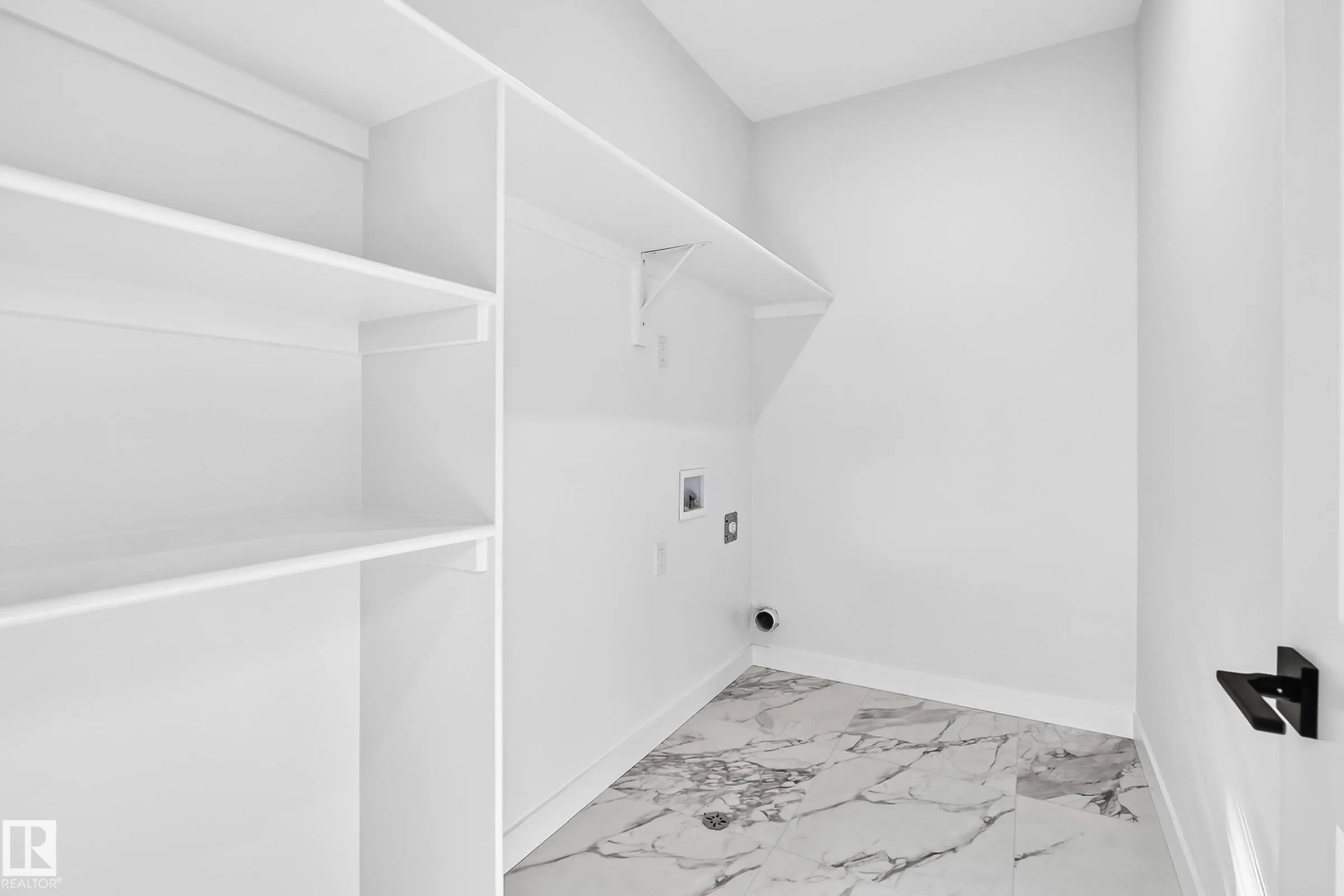 17 TILIA Place