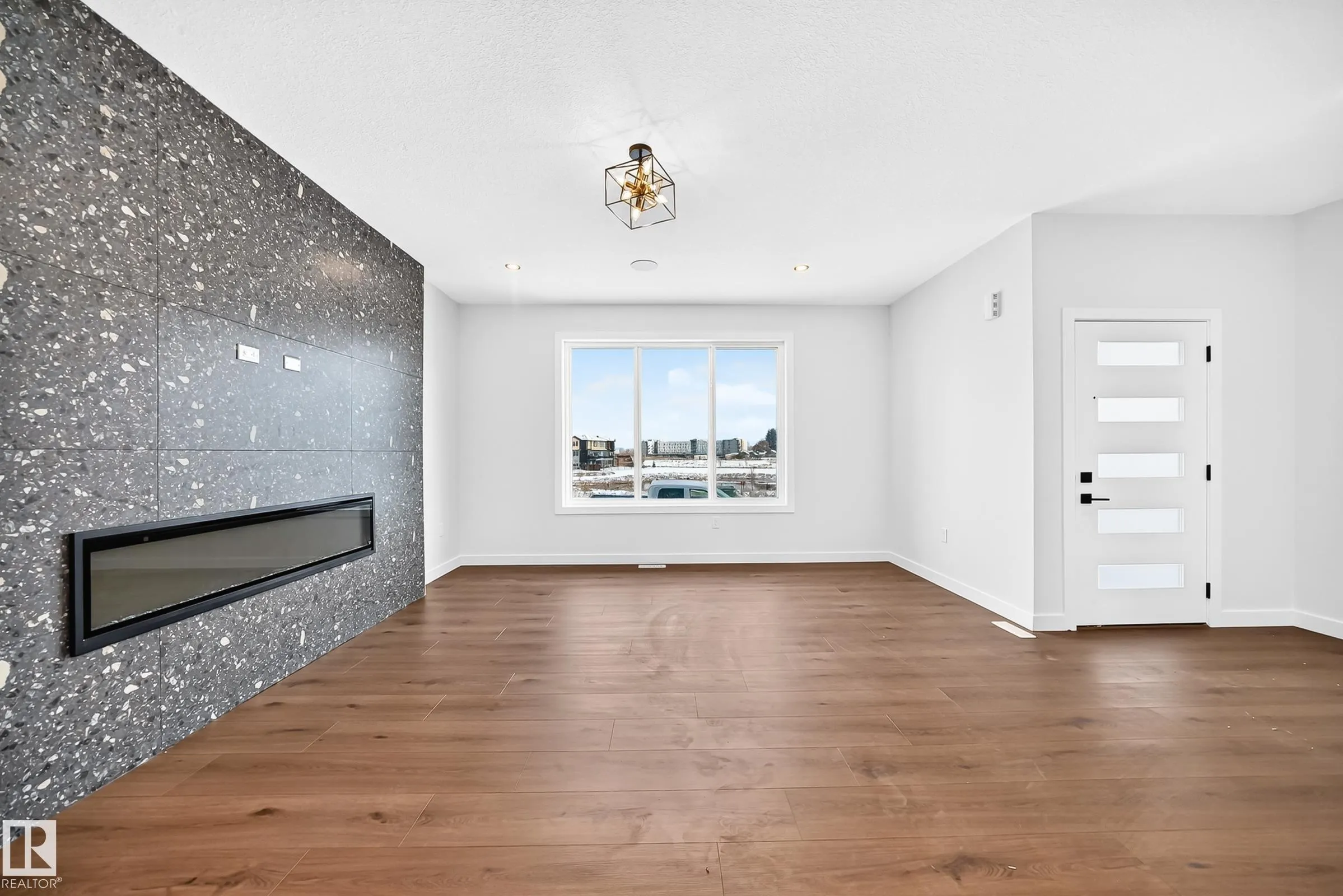 17 TILIA Place
