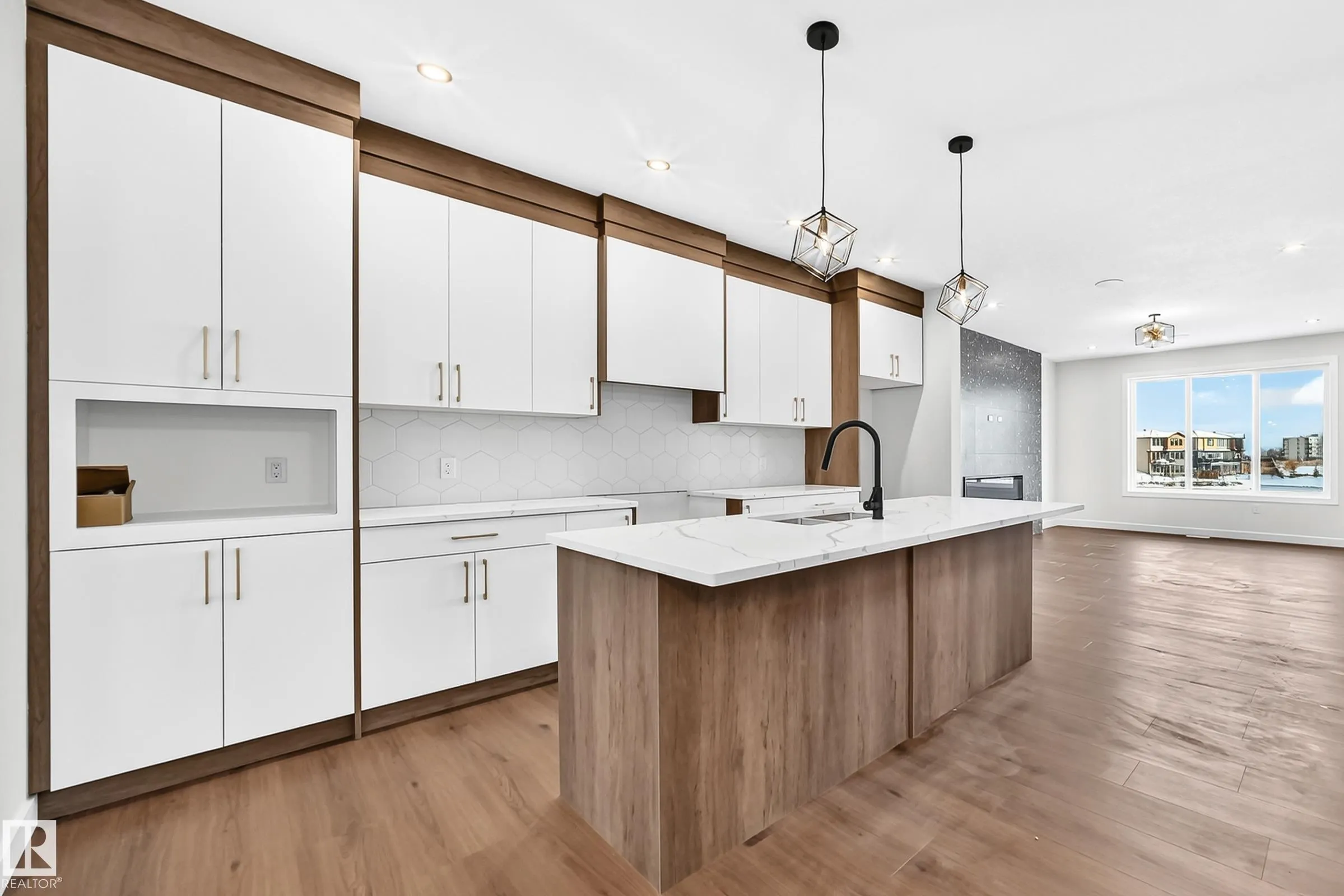 17 TILIA Place