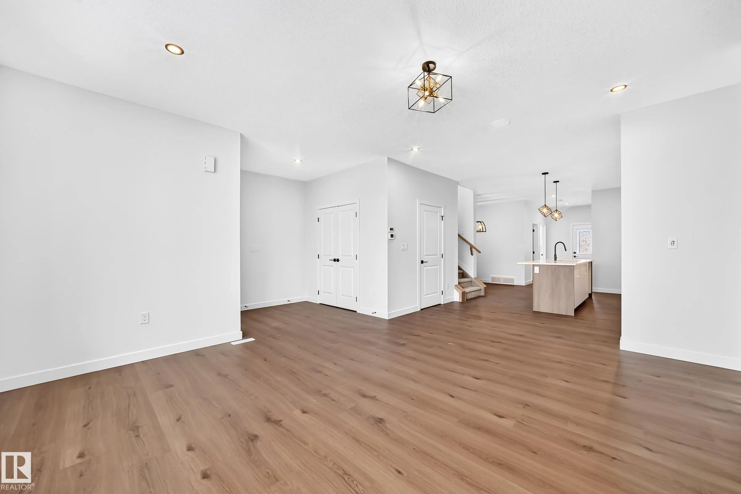 17 TILIA Place