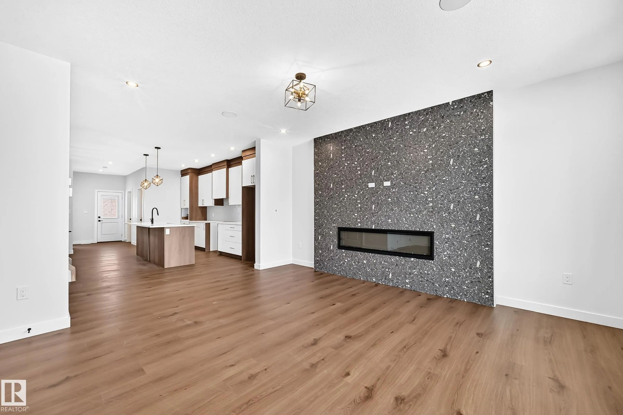 17 TILIA Place