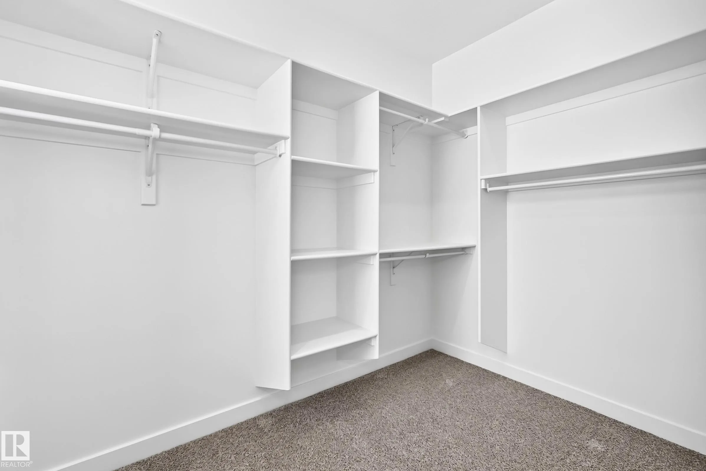 17 TILIA Place