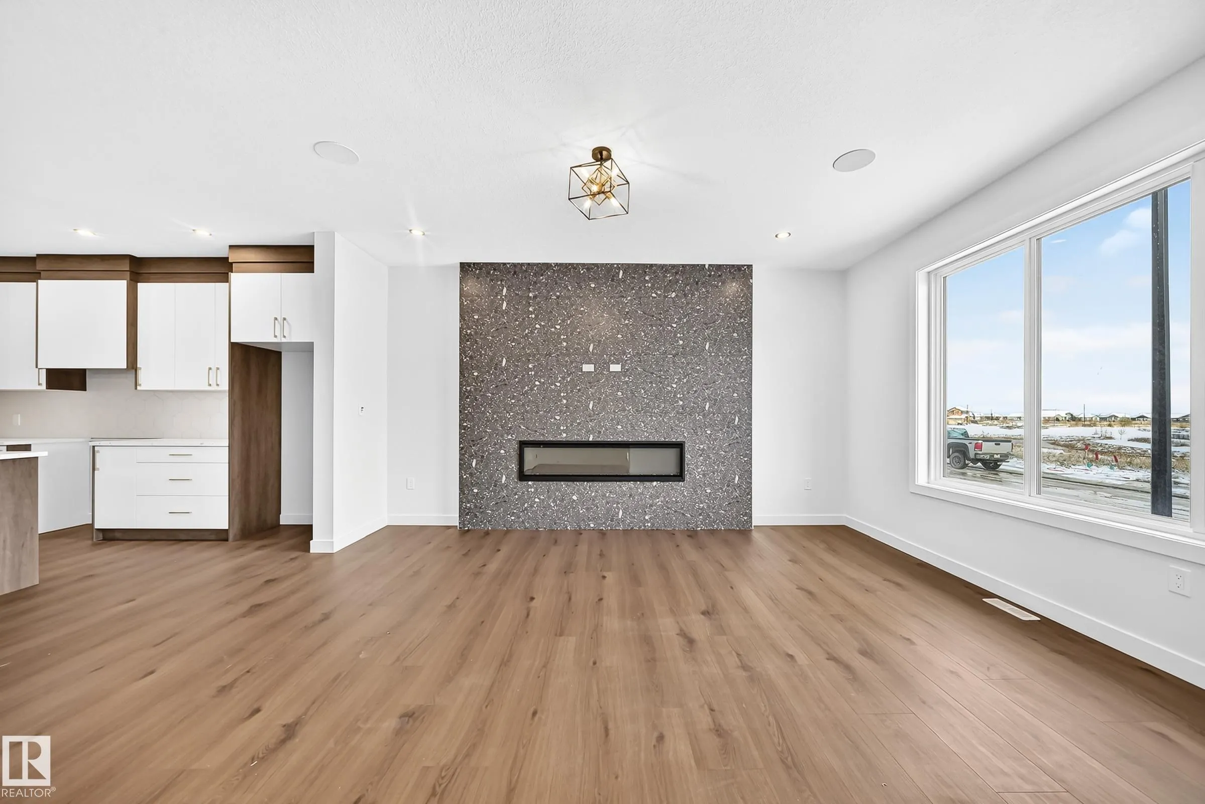 17 TILIA Place