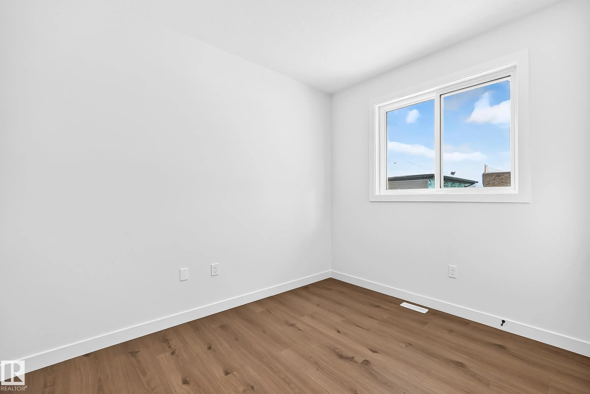 17 TILIA Place