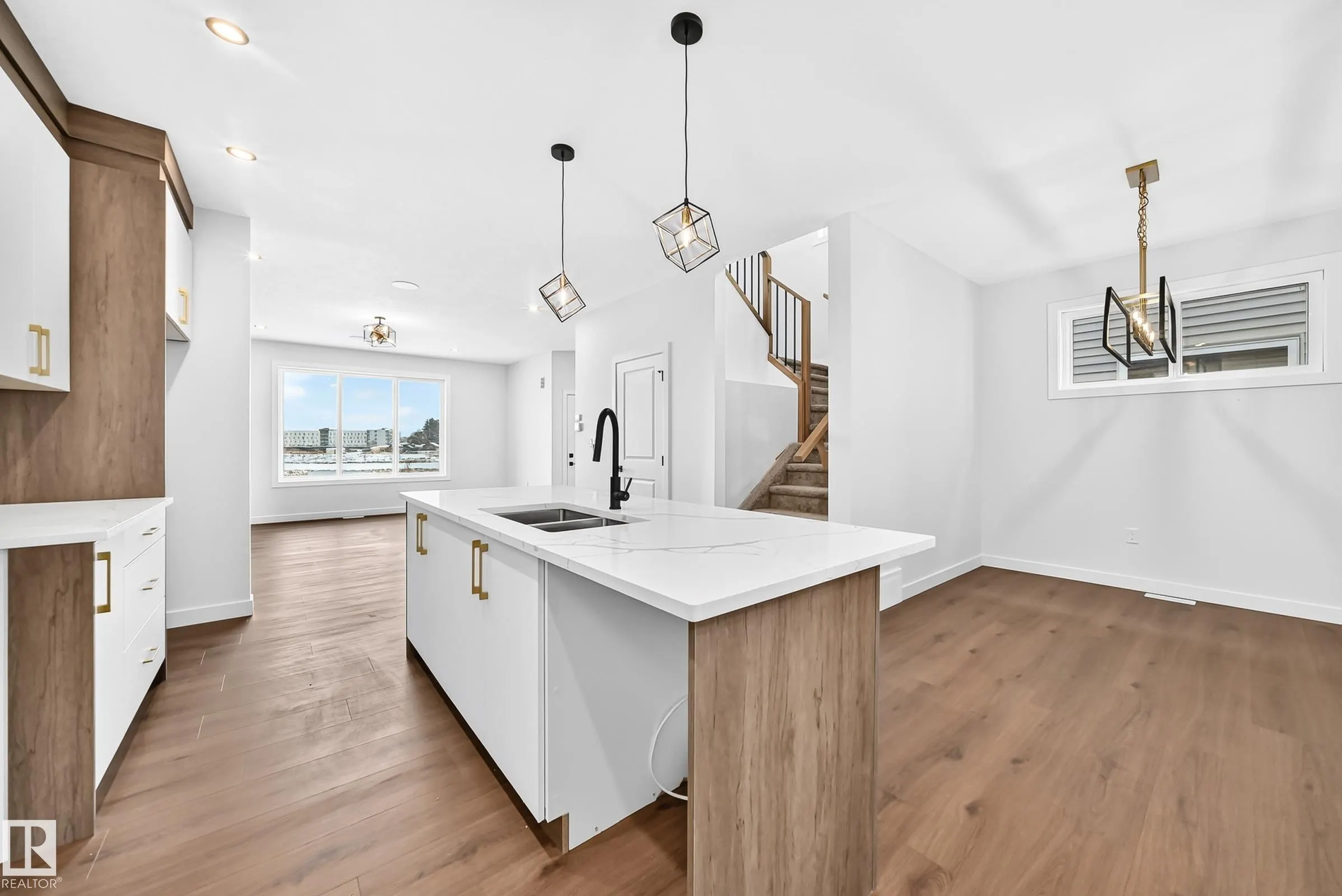 17 TILIA Place