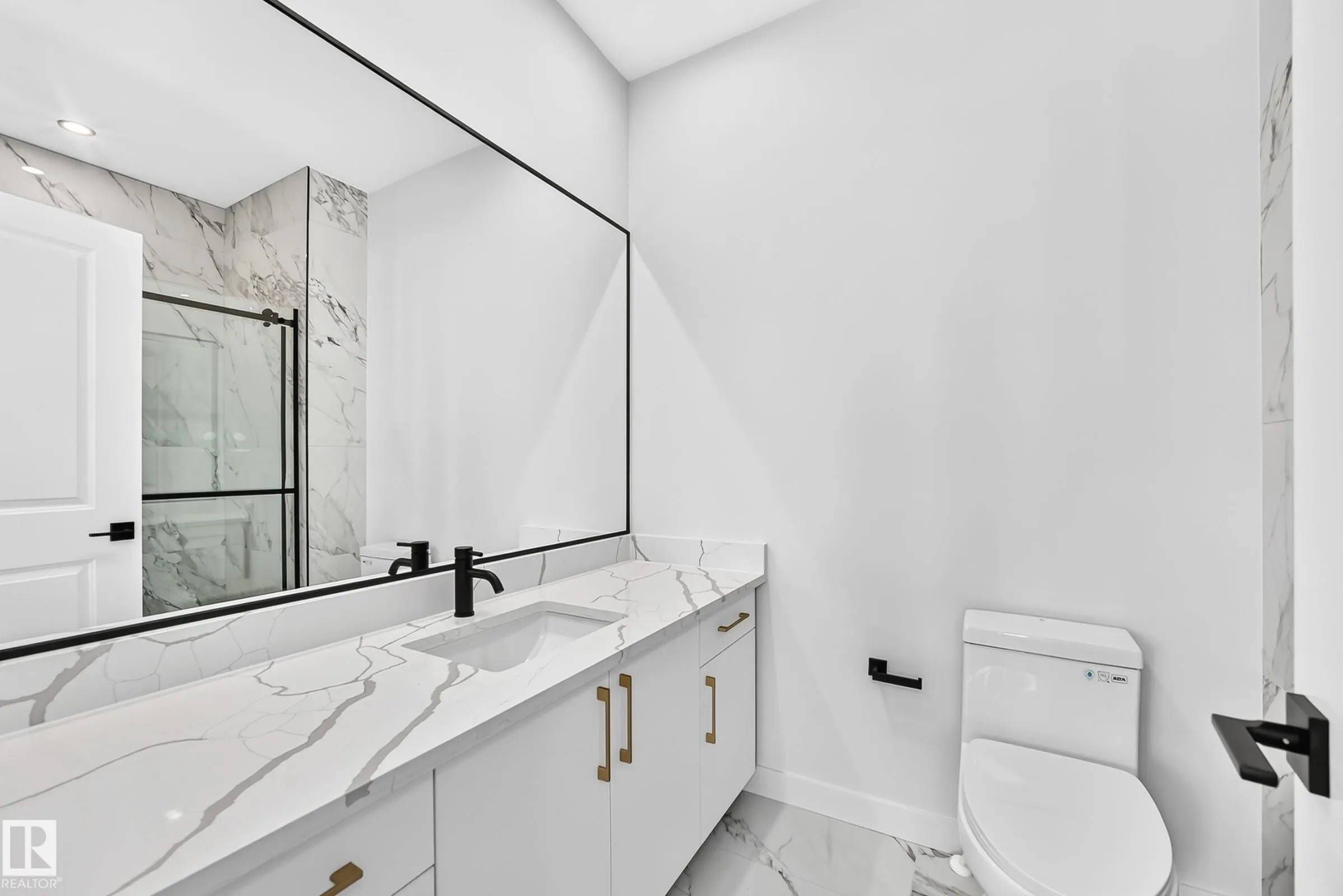 17 TILIA Place