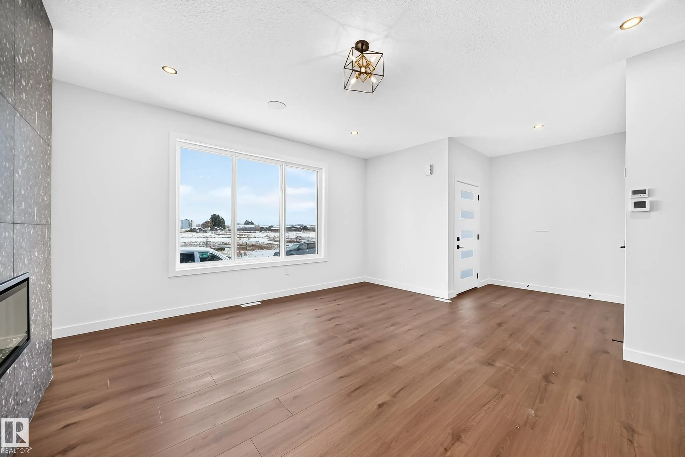 17 TILIA Place