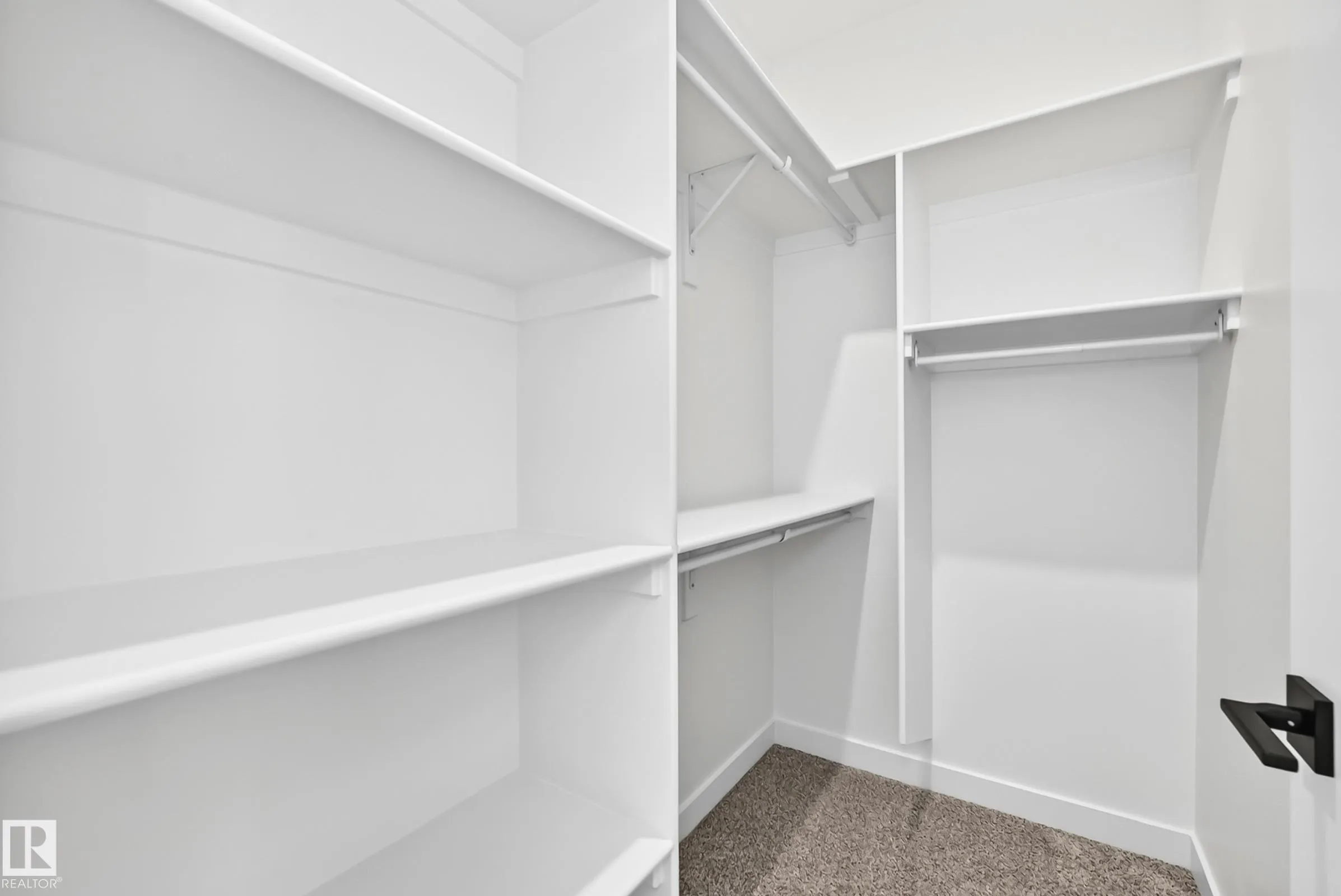 17 TILIA Place